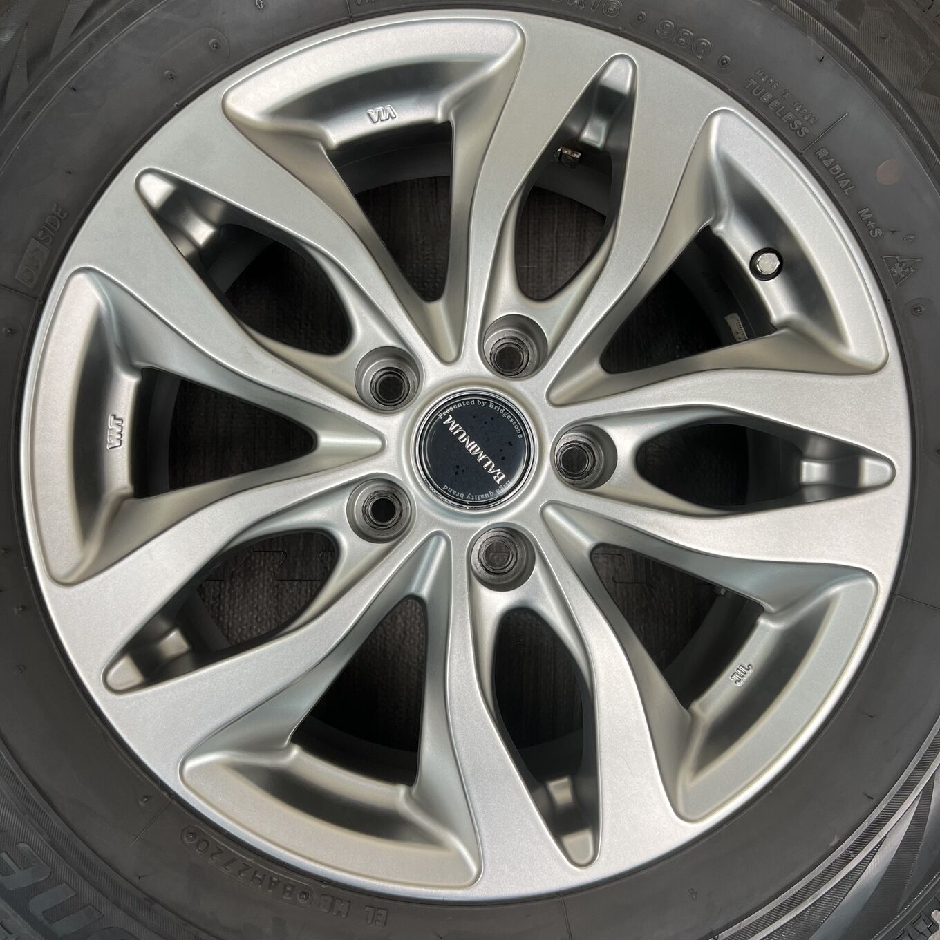 Bridgestone BALMINUM 215/65 R16, фото 3