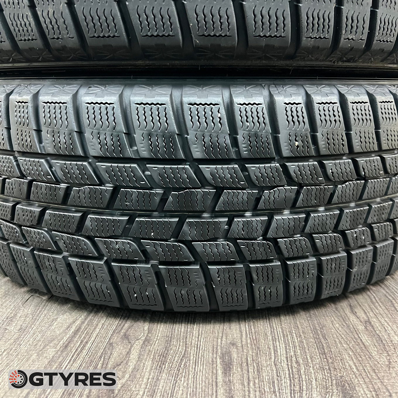 Goodyear ICE NAVI 6 205/55 R16, фото 2