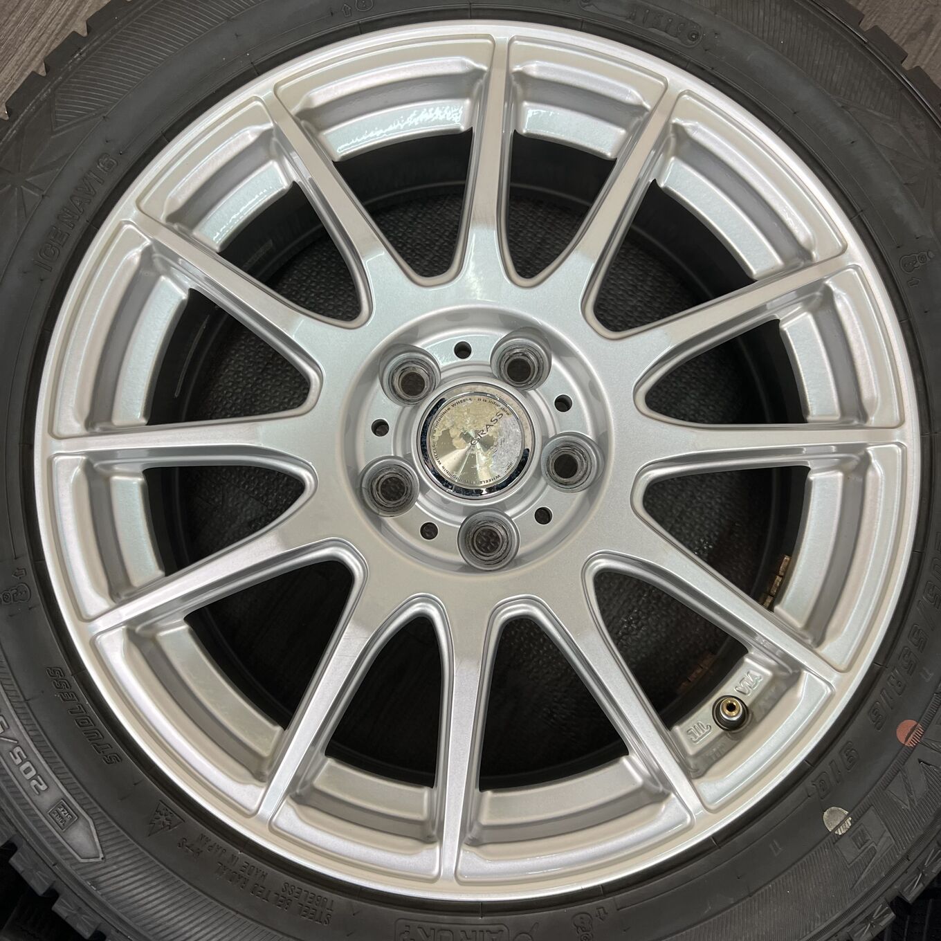 Goodyear ICE NAVI 6 205/55 R16, фото 4
