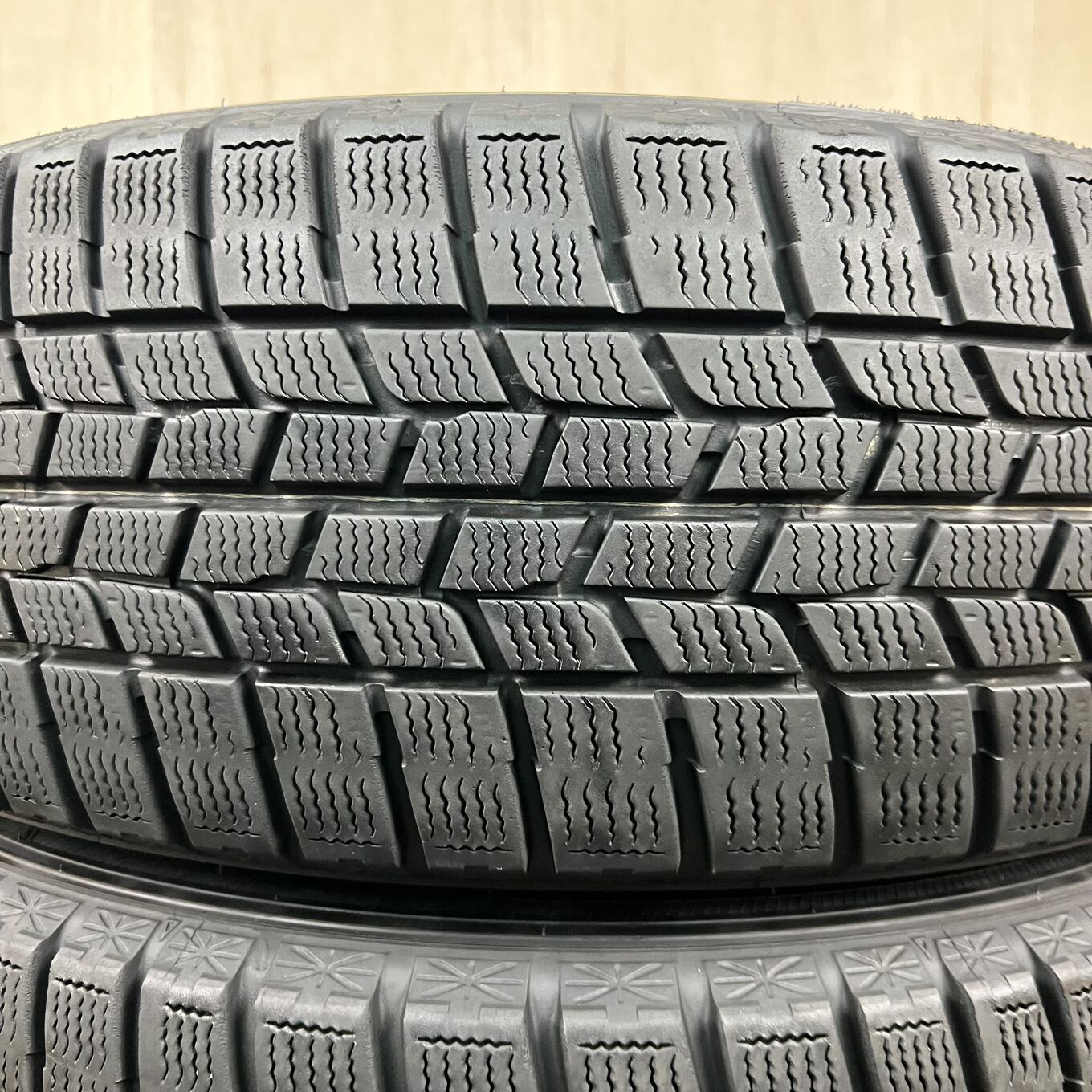 Goodyear ICE NAVI 6 205/55 R16, фото 2