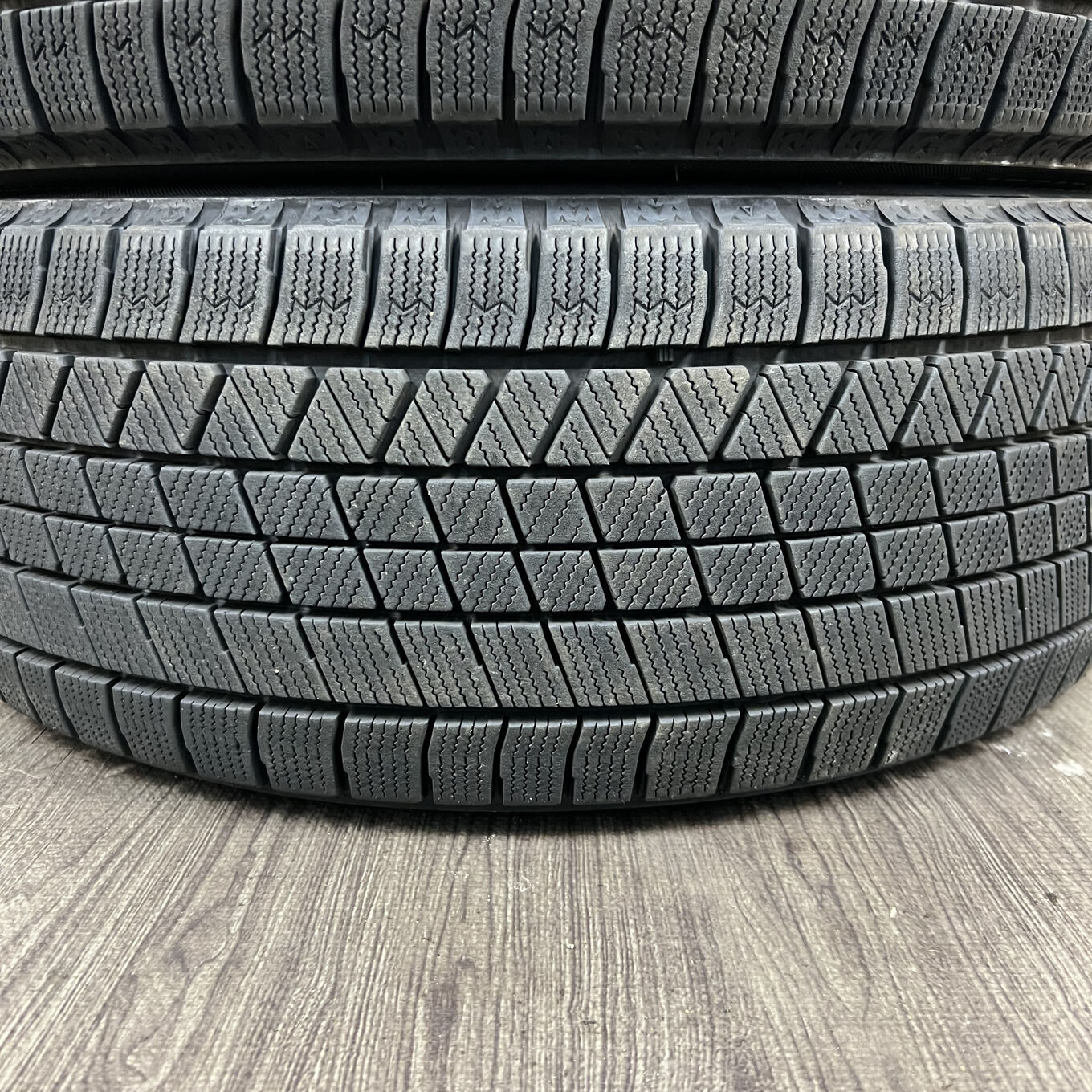Bridgestone BLIZZAK VRX3 235/45 R18, фото 5
