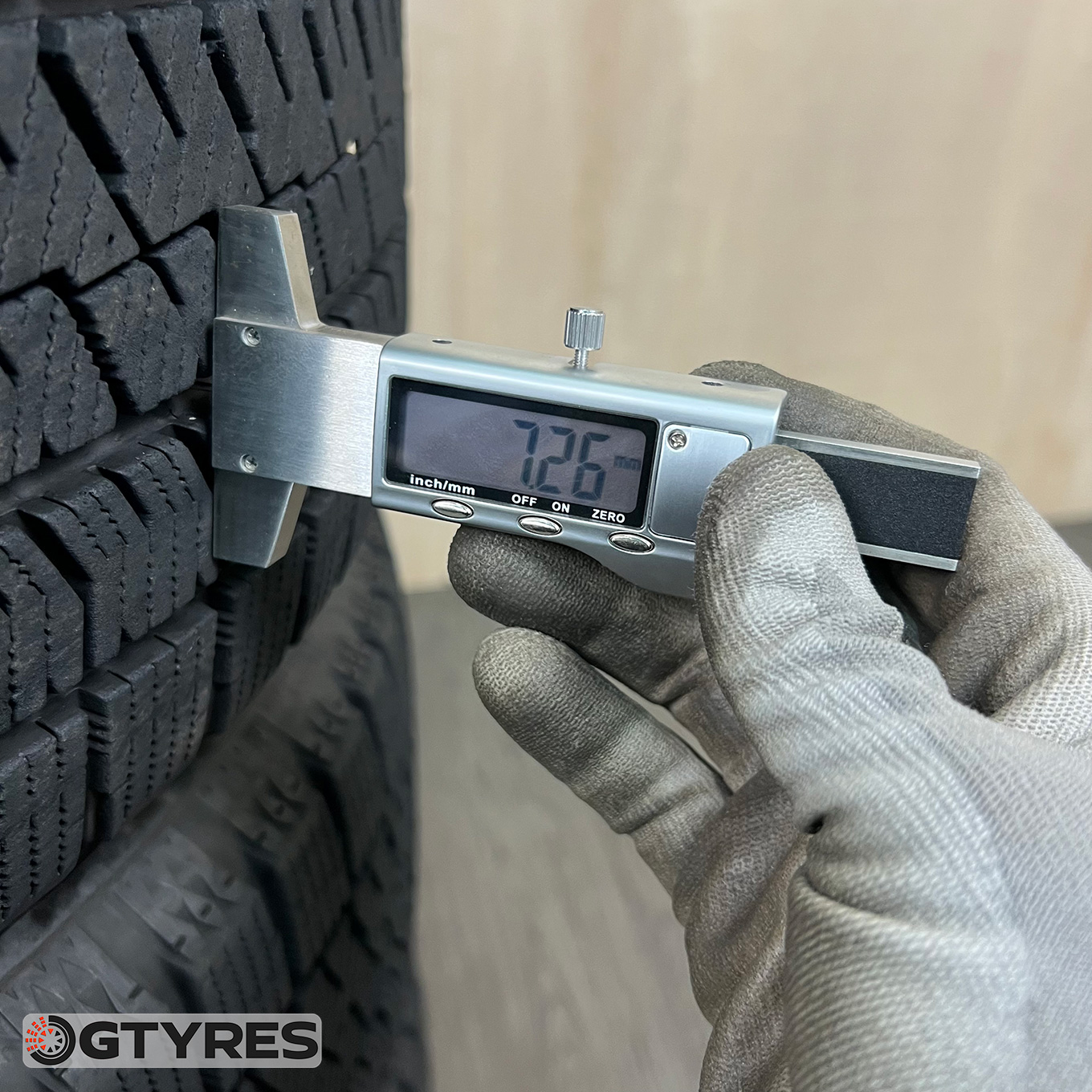Bridgestone BLIZZAK VRX2 215/60 R16, фото 6