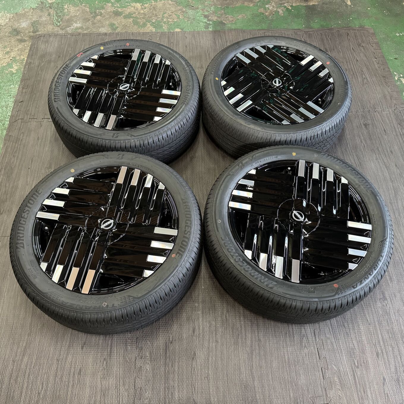 Bridgestone NOTE AURA 205/50 R17, фото 6