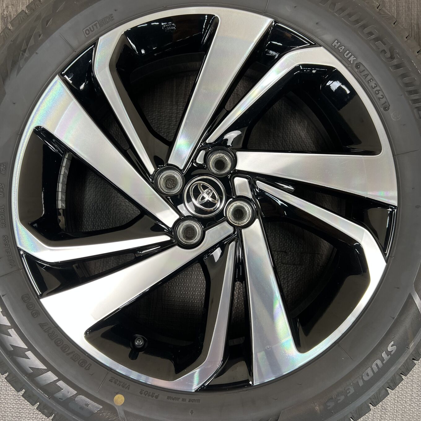 Bridgestone RAZE 195/60 R17, фото 2