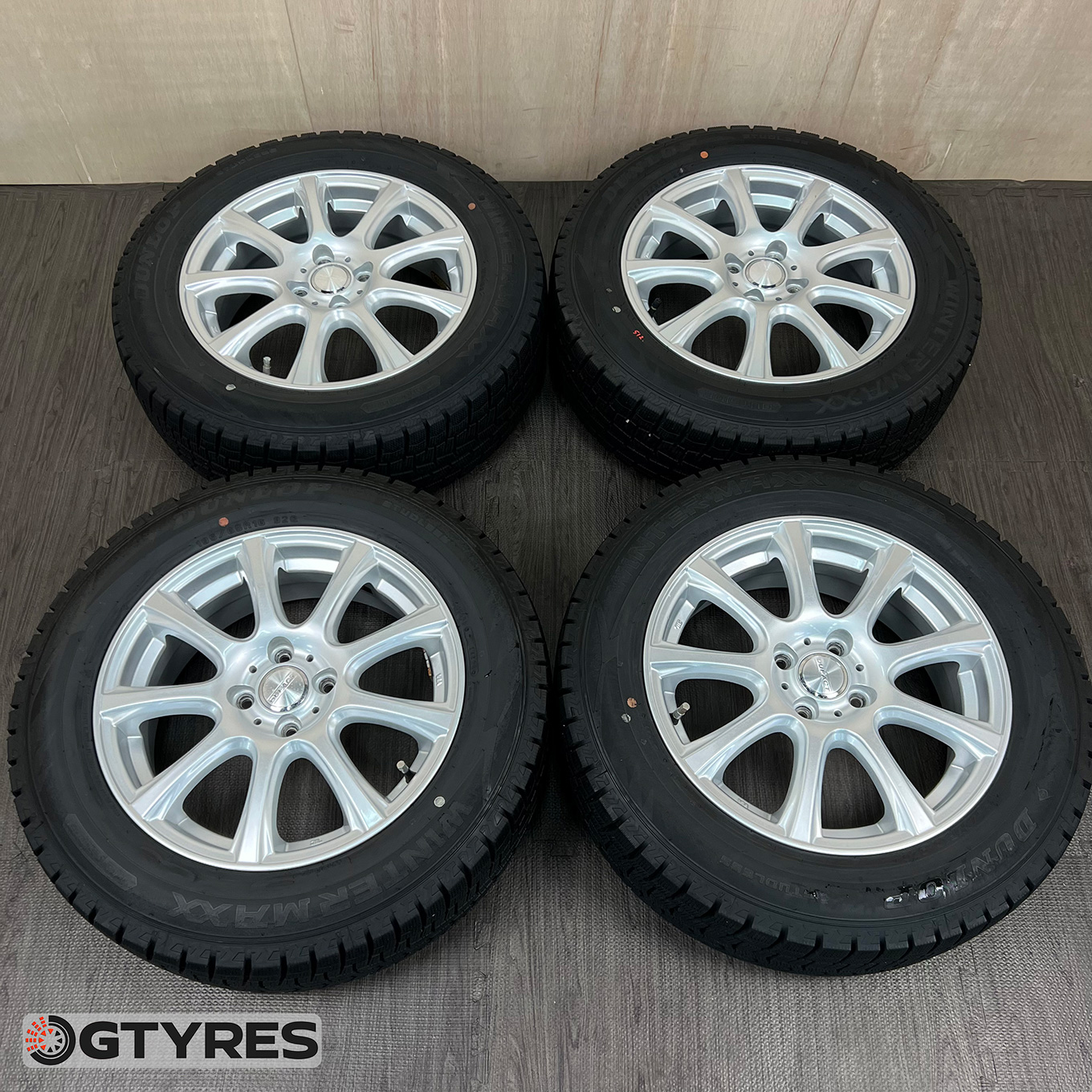 195/65 R16 Dunlop WINTERMAXX WM02 — 31 760 ¥/комплект