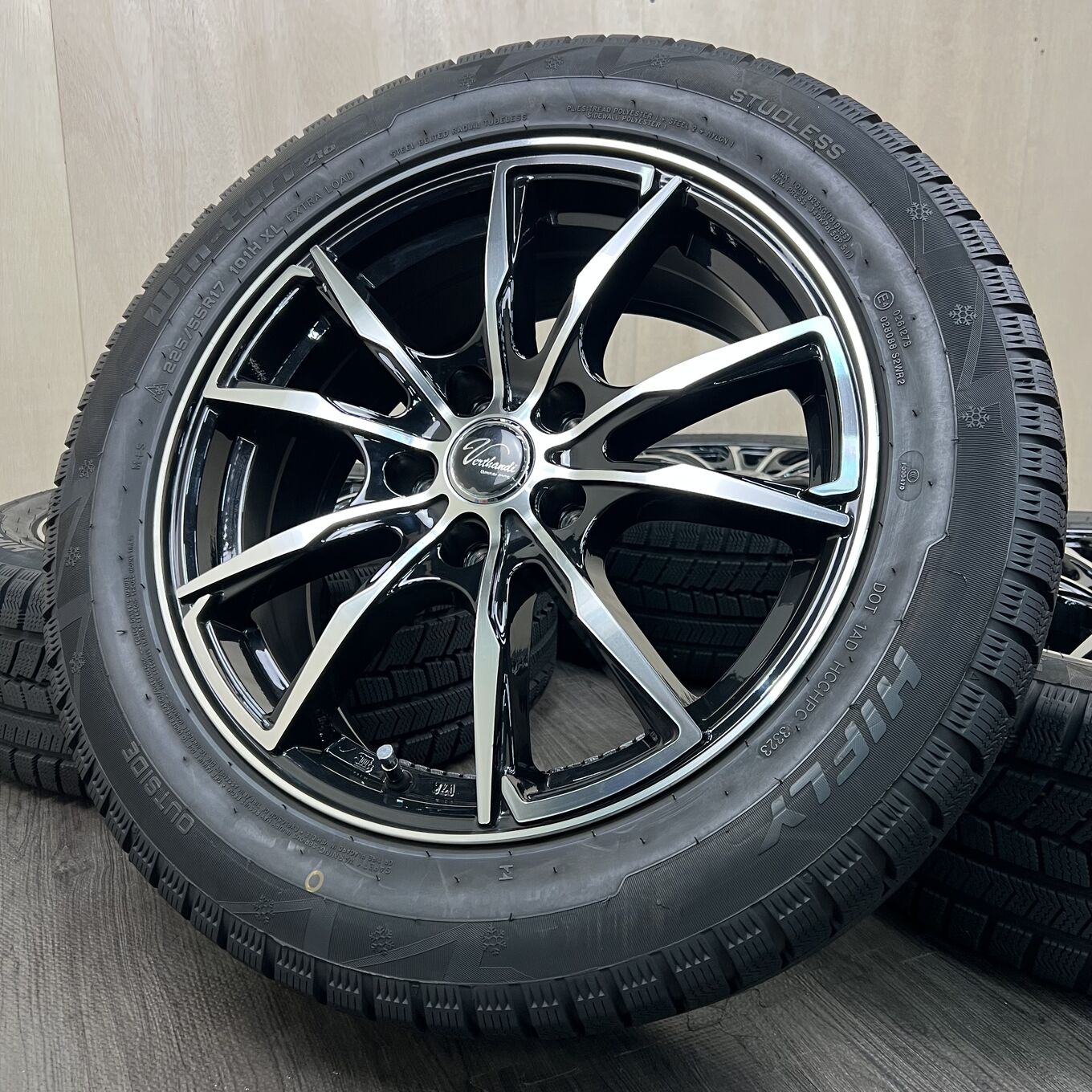 R17 7J ET38 5x114.3 PW-S10 — 33 900 ¥/комплект