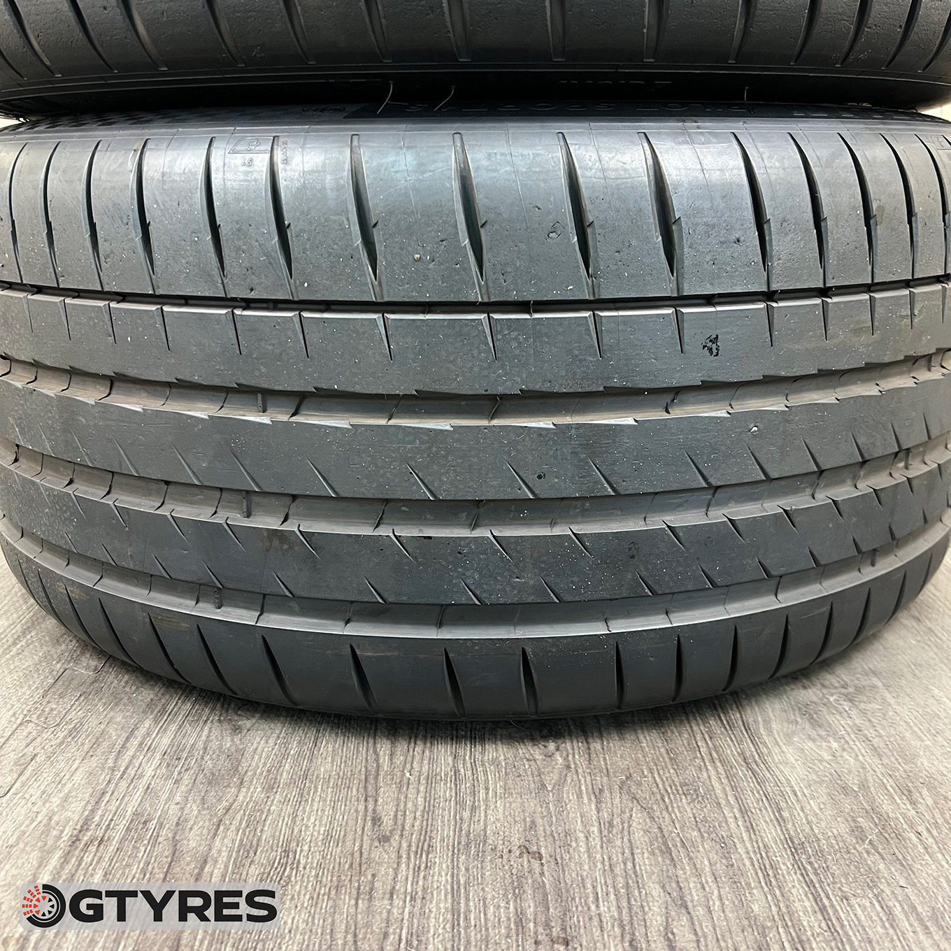 Michelin PILOT SPORT 4 265/40 R20, фото 2