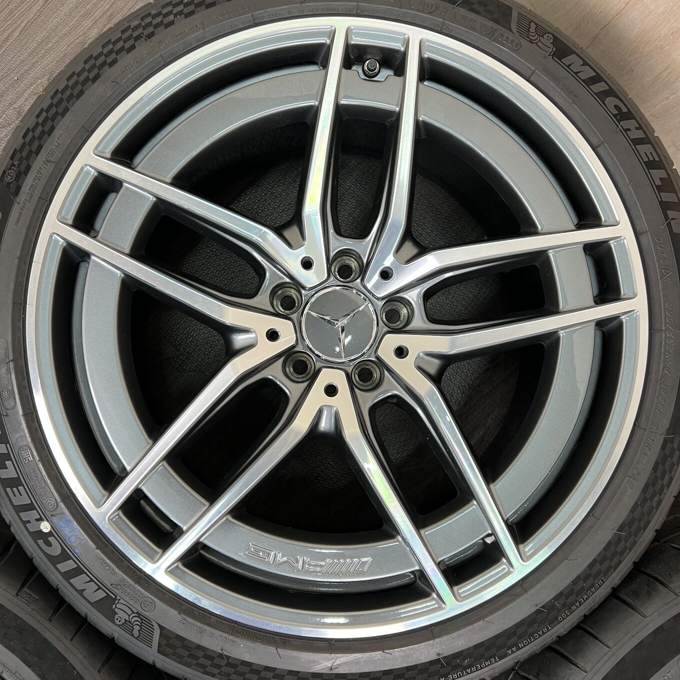 Michelin SL43 R232 AMG 265/40 R20, фото 4