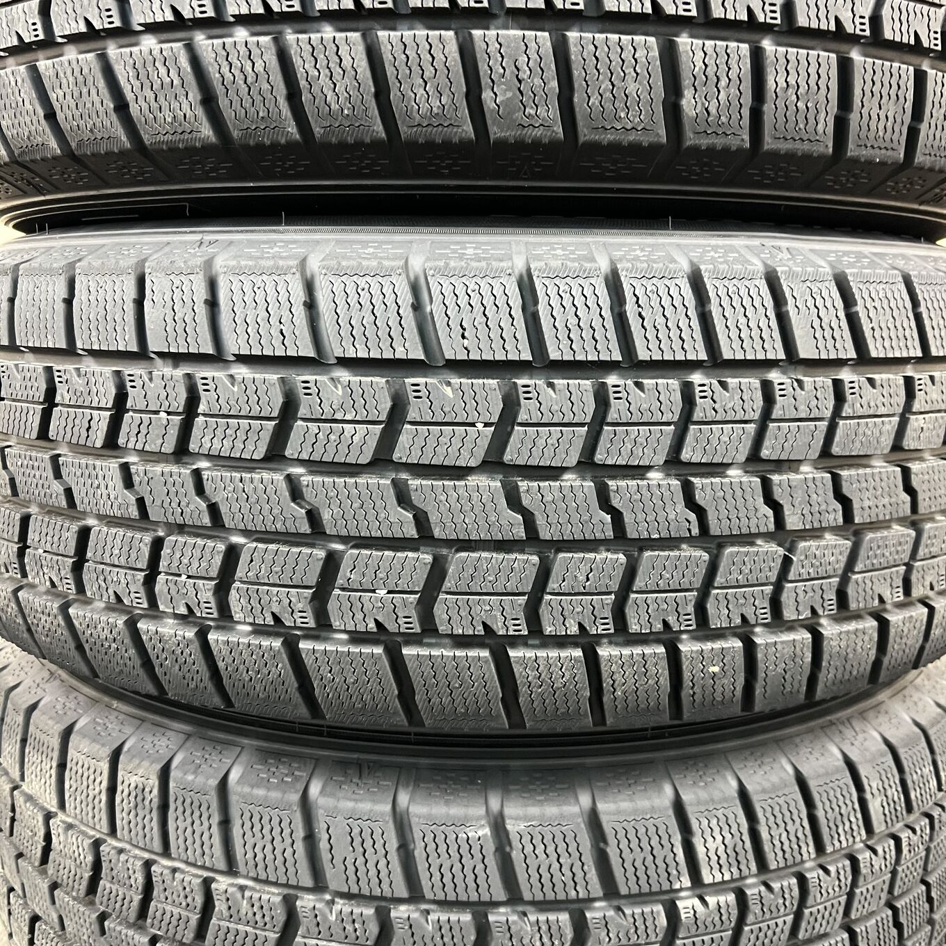 Goodyear ICE NAVI 7 215/65 R16, фото 4