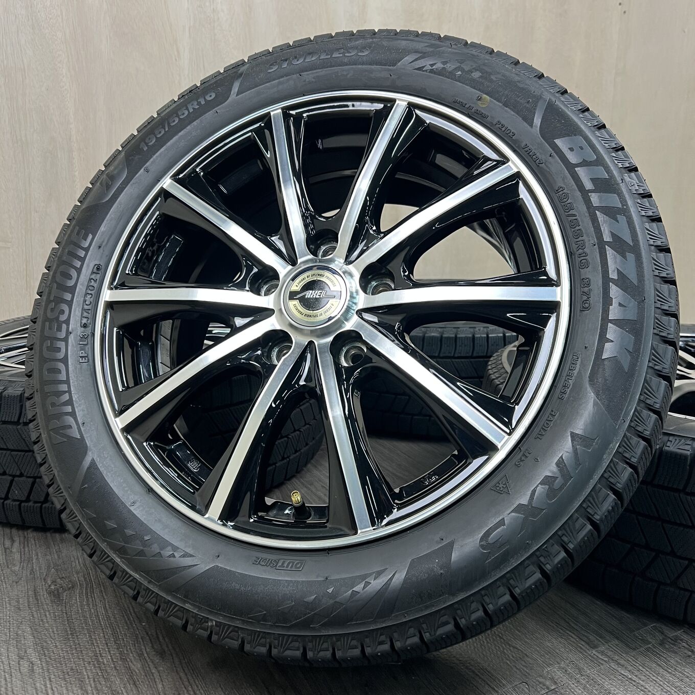R16 6.5J ET47 5x114.3 AXEL — 27 900 ¥/комплект