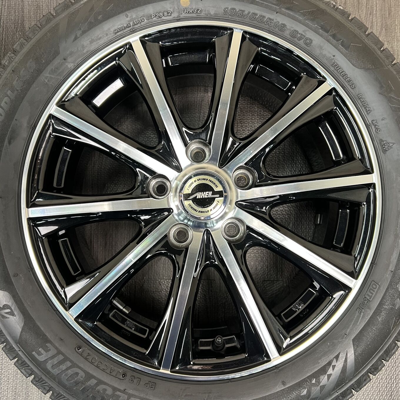 Bridgestone AXEL 195/55 R16, фото 3