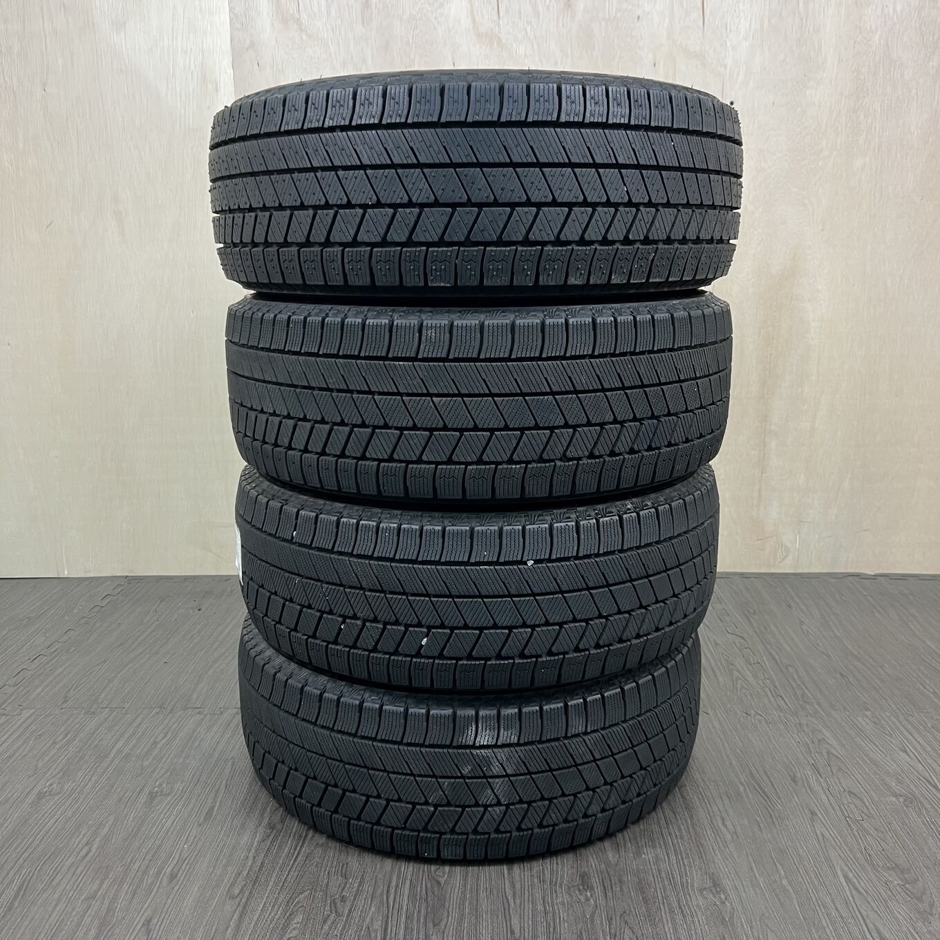 Б/У шина 195/55 R16 Bridgestone BLIZZAK VRX3, артикул 523T40925