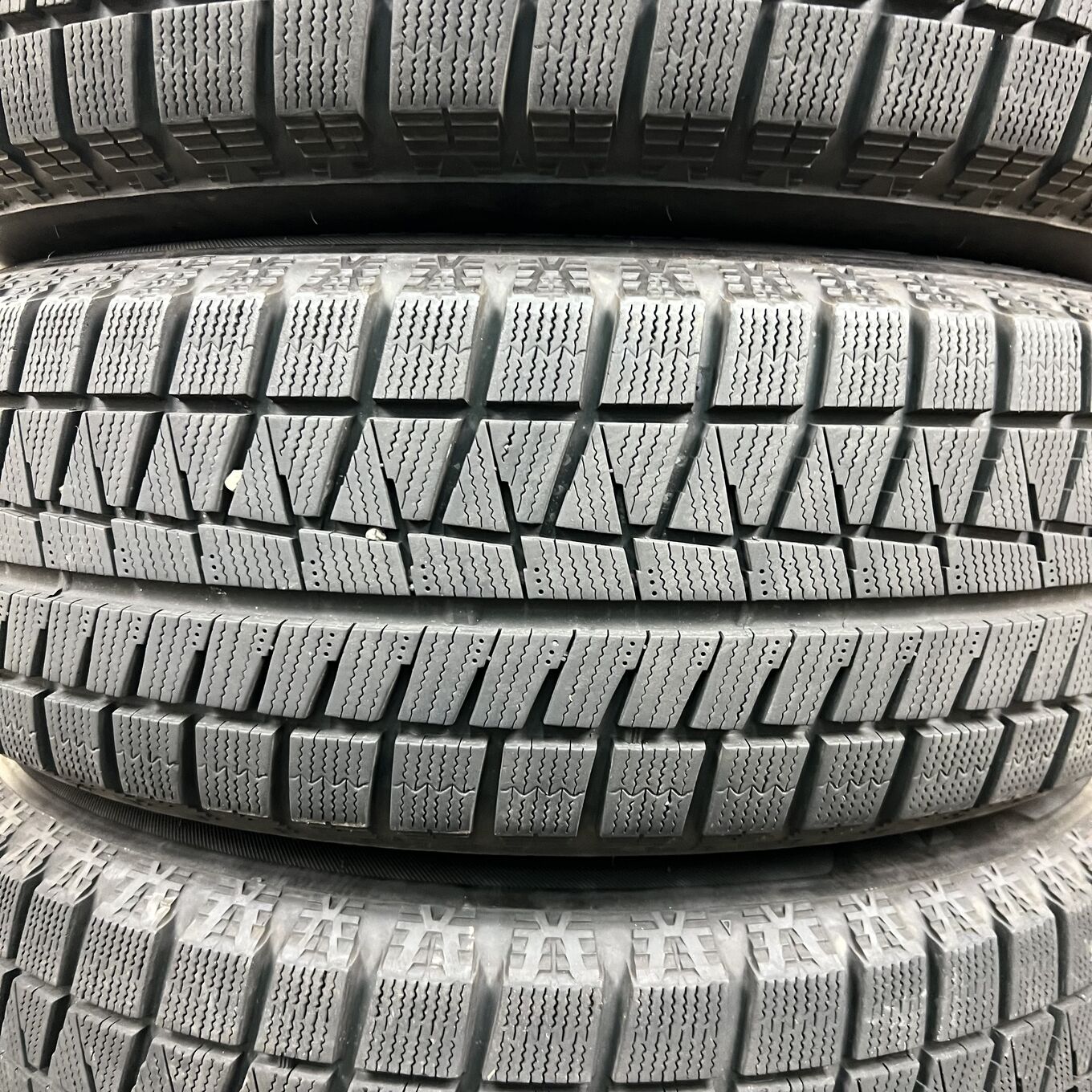 Bridgestone ICE PARTNER 2 215/65 R16, фото 3