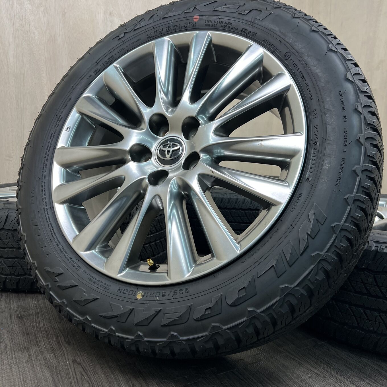 R18 7.5J ET45 5x114.3 Toyo HARRIER 60 — 38 100 ¥/комплект