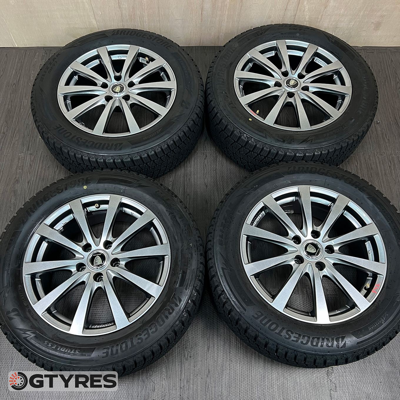 225/60 R17 Bridgestone BLIZZAK DM-V3 — 36 000 ¥/комплект