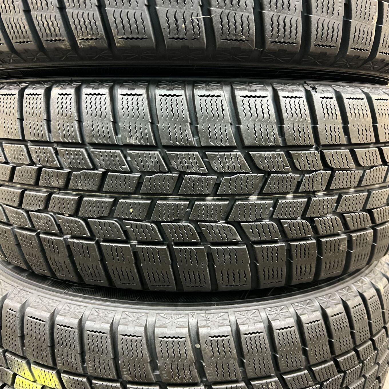 Goodyear ICE NAVI 6 205/55 R16, фото 4