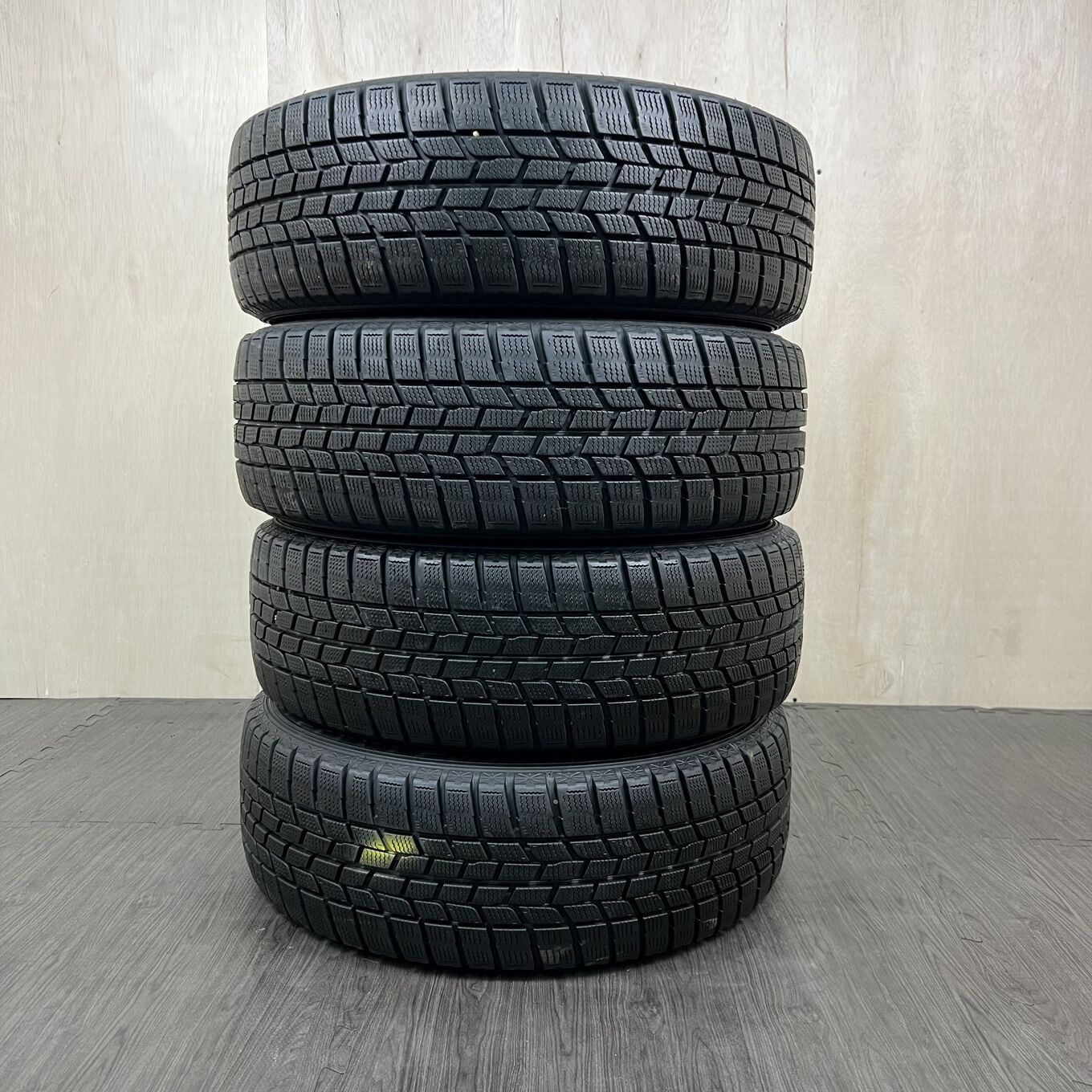 Б/У шина 205/55 R16 Goodyear ICE NAVI 6, артикул 559T40925