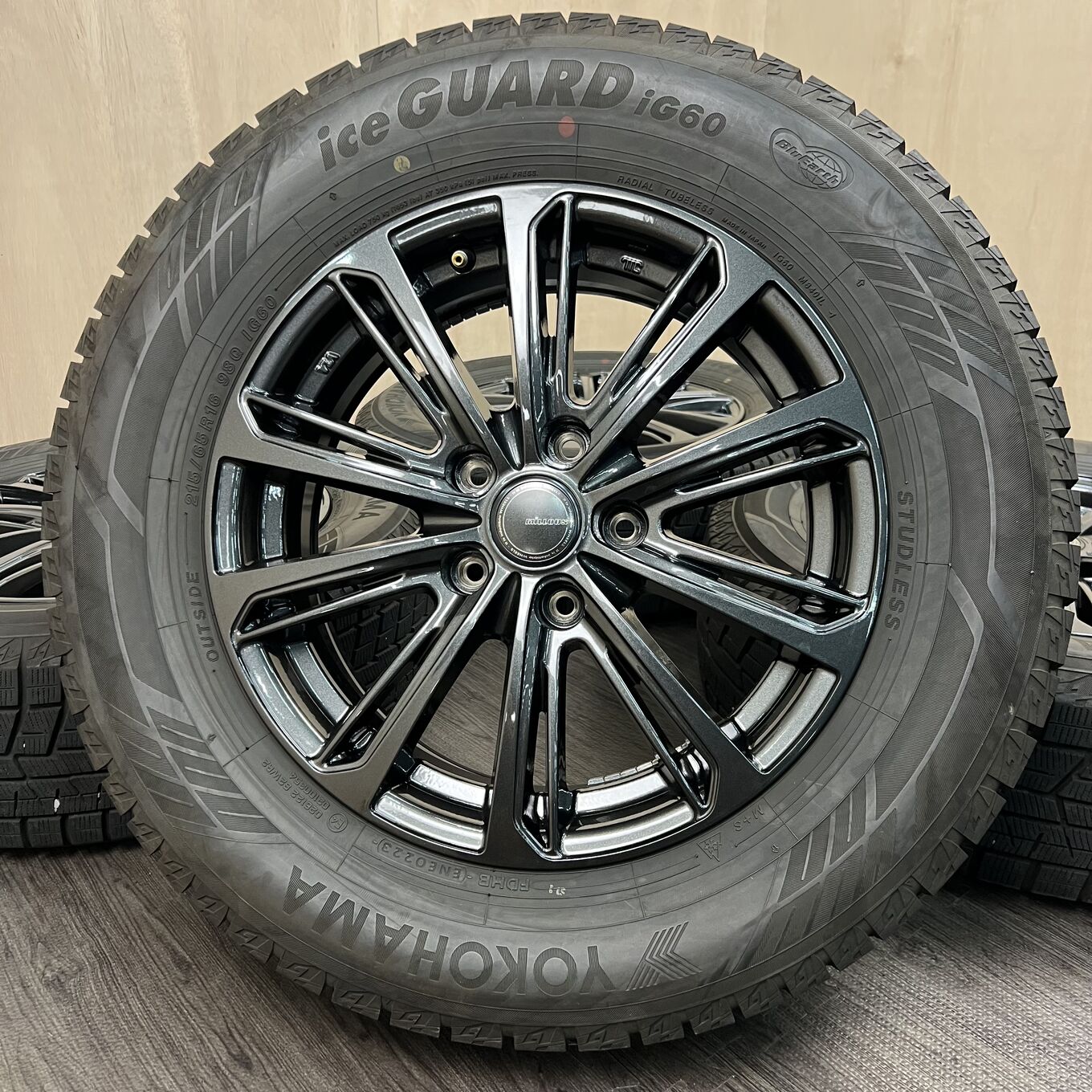Yokohama ICE GUARD IG60 215/65 R16, фото 6