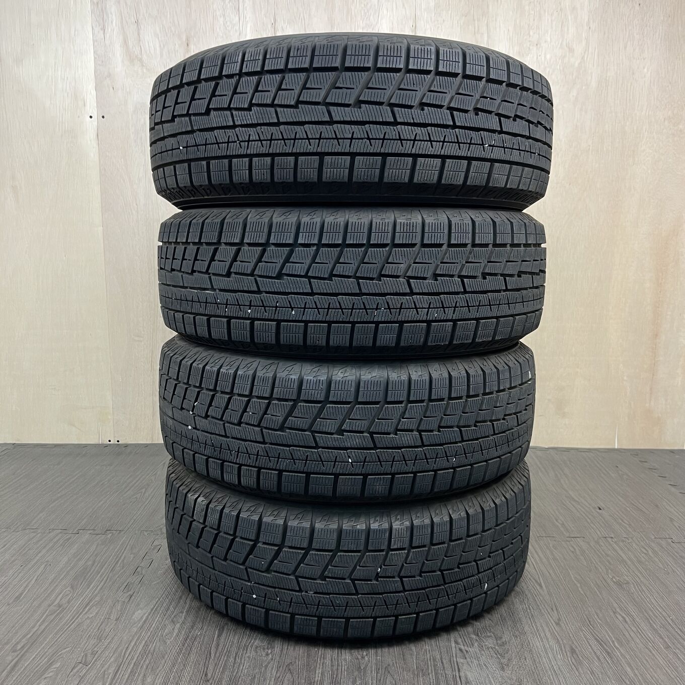 215/65 R16 Yokohama ICE GUARD IG60 — 25 400 ¥/комплект