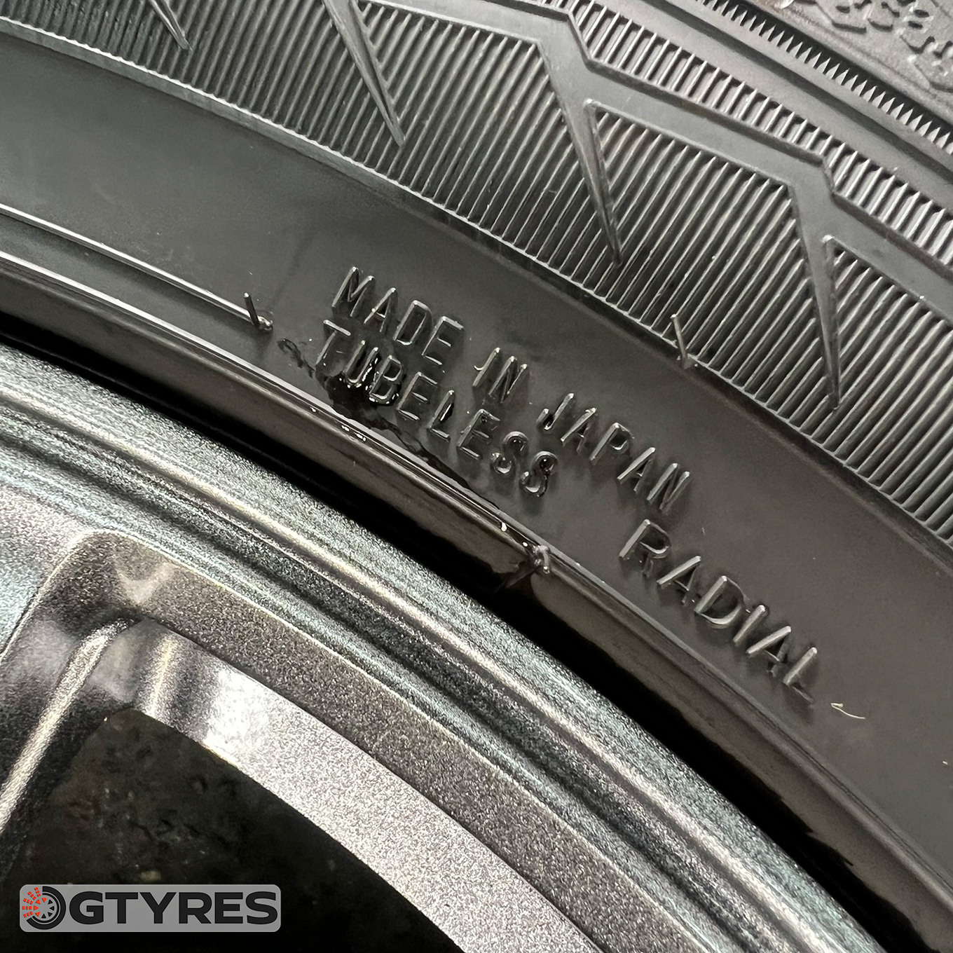 Goodyear ICE NAVI 6 245/45 R18, фото 5
