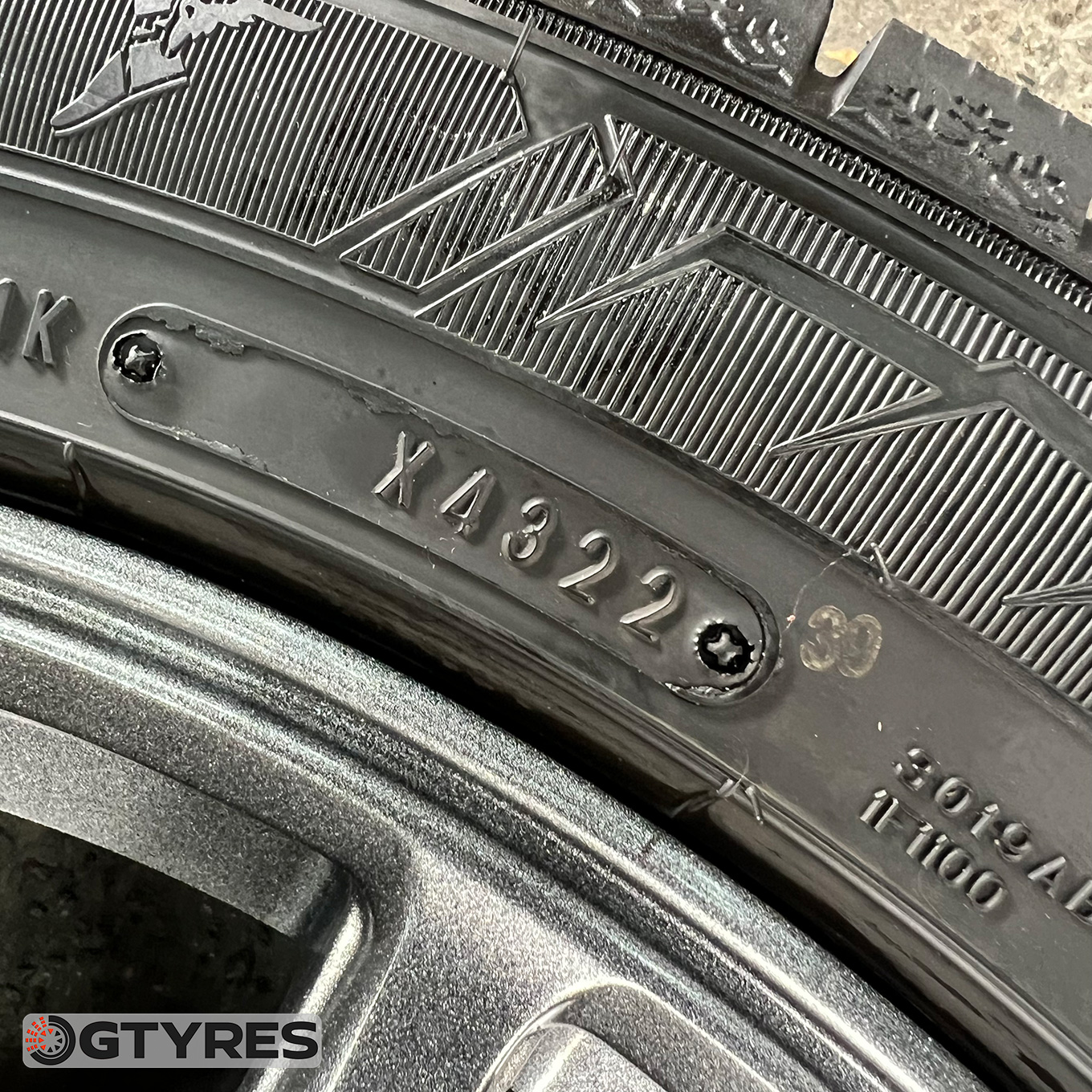Goodyear ICE NAVI 6 245/45 R18, фото 6