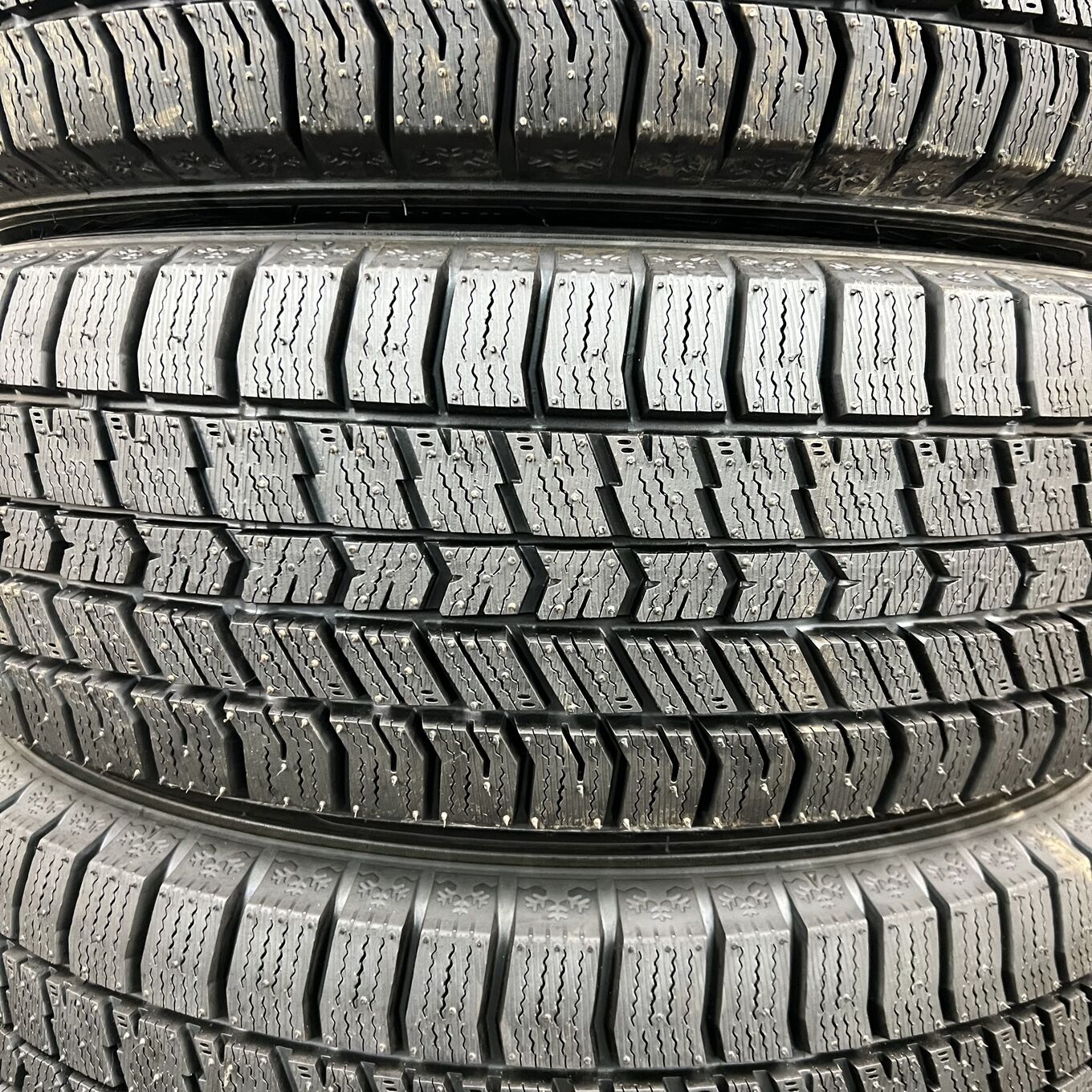 Goodyear ICE NAVI 8 185/65 R15, фото 4