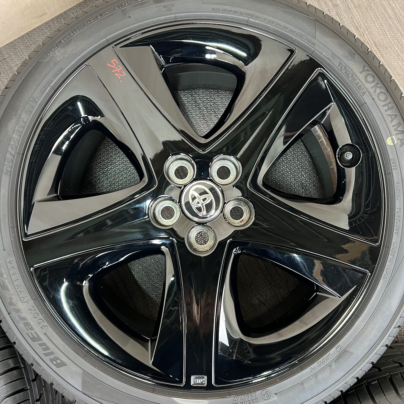 Yokohama PRIUS 215/45 R17, фото 5