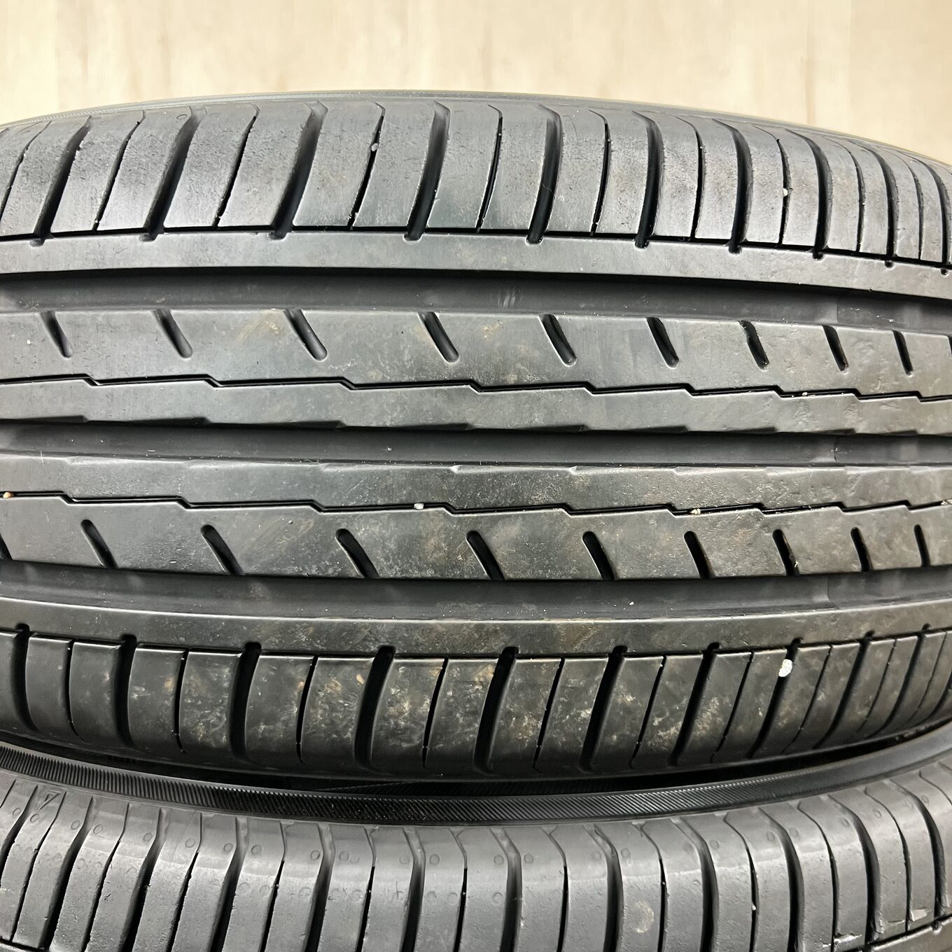 Yokohama BLUEARTH ES32 215/45 R17, фото 2