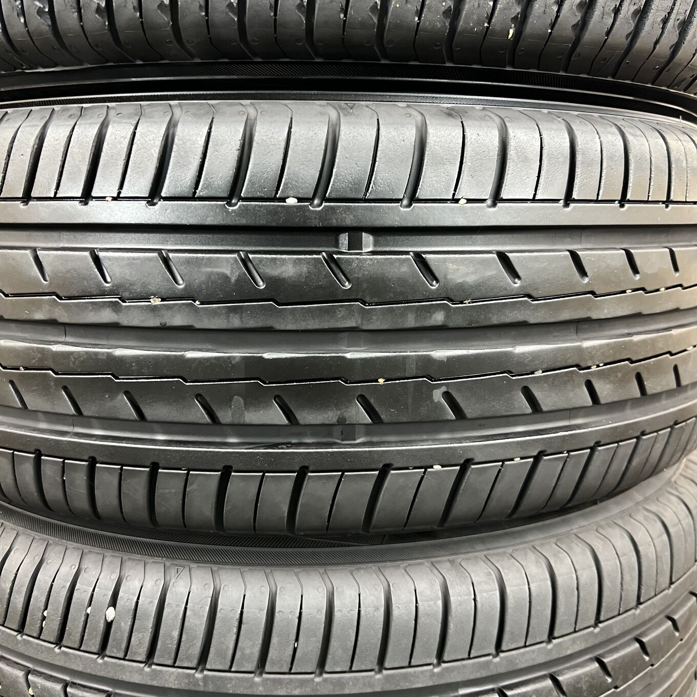Yokohama BLUEARTH ES32 215/45 R17, фото 4