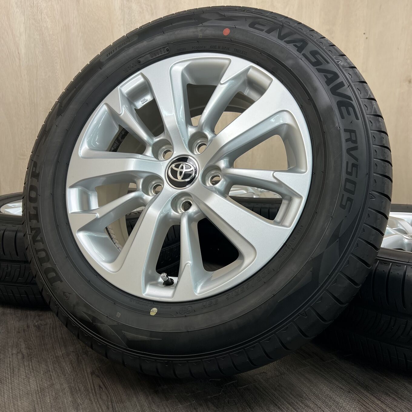 R16 6.5J ET45 5x114.3 Toyo YARIS CROSS — 33 900 ¥/комплект
