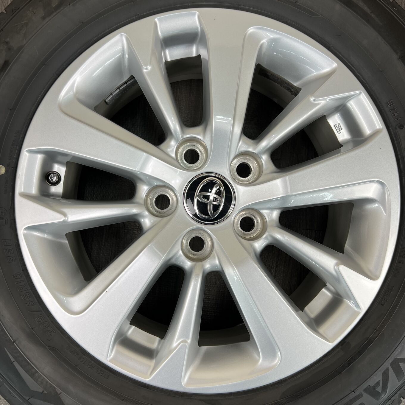 Dunlop YARIS CROSS 205/65 R16, фото 2