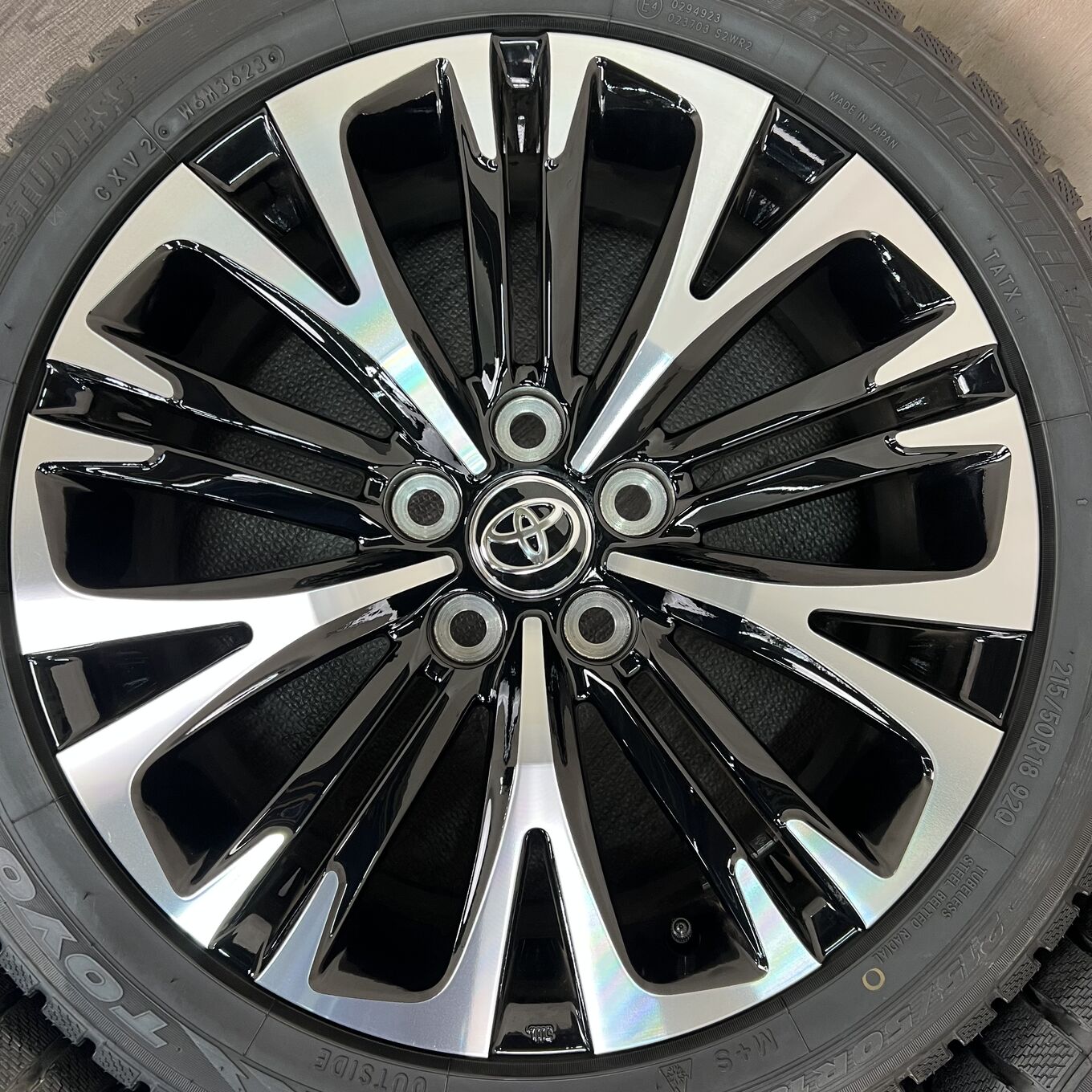 Toyo YARIS CROSS 215/50 R18, фото 4