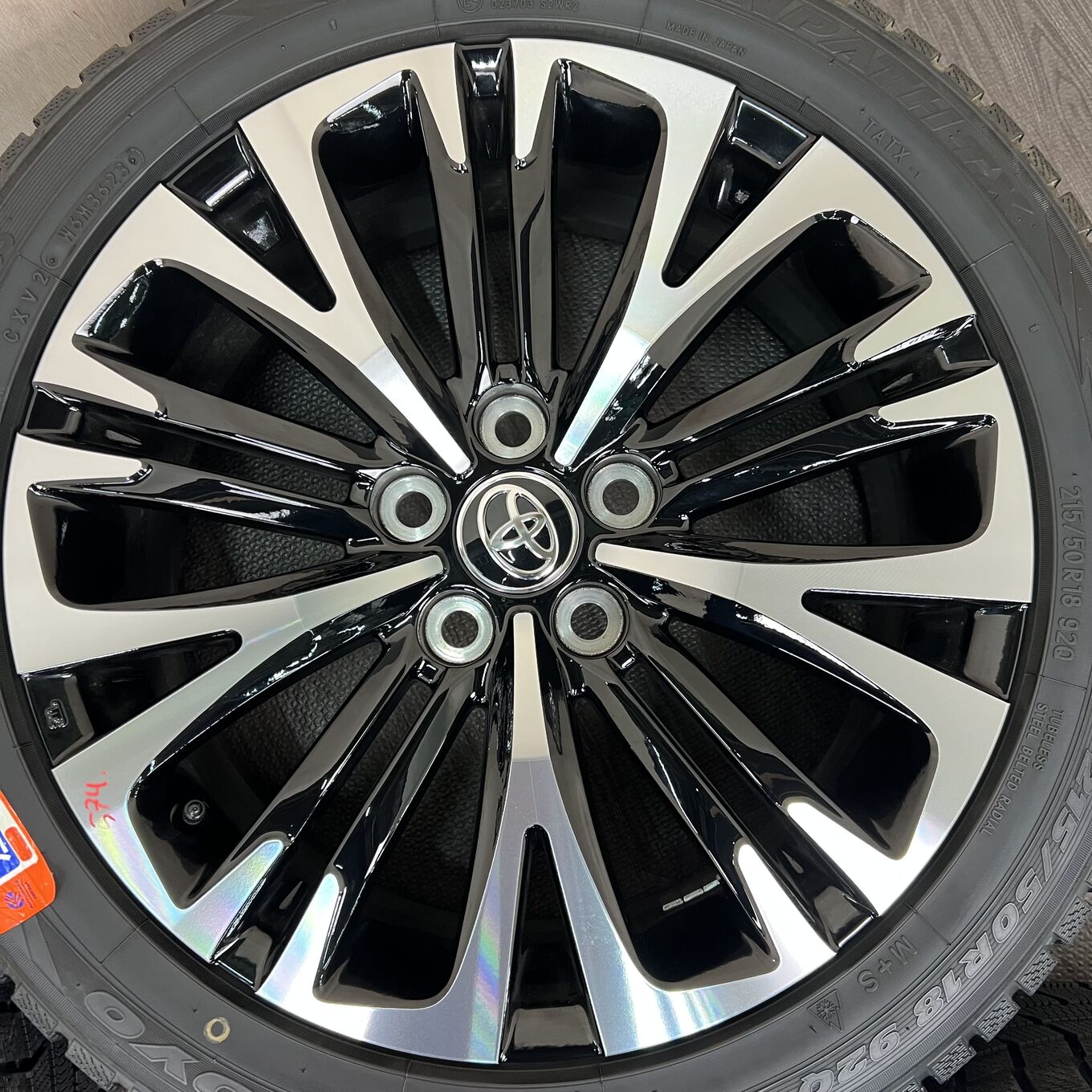 Toyo YARIS CROSS 215/50 R18, фото 5