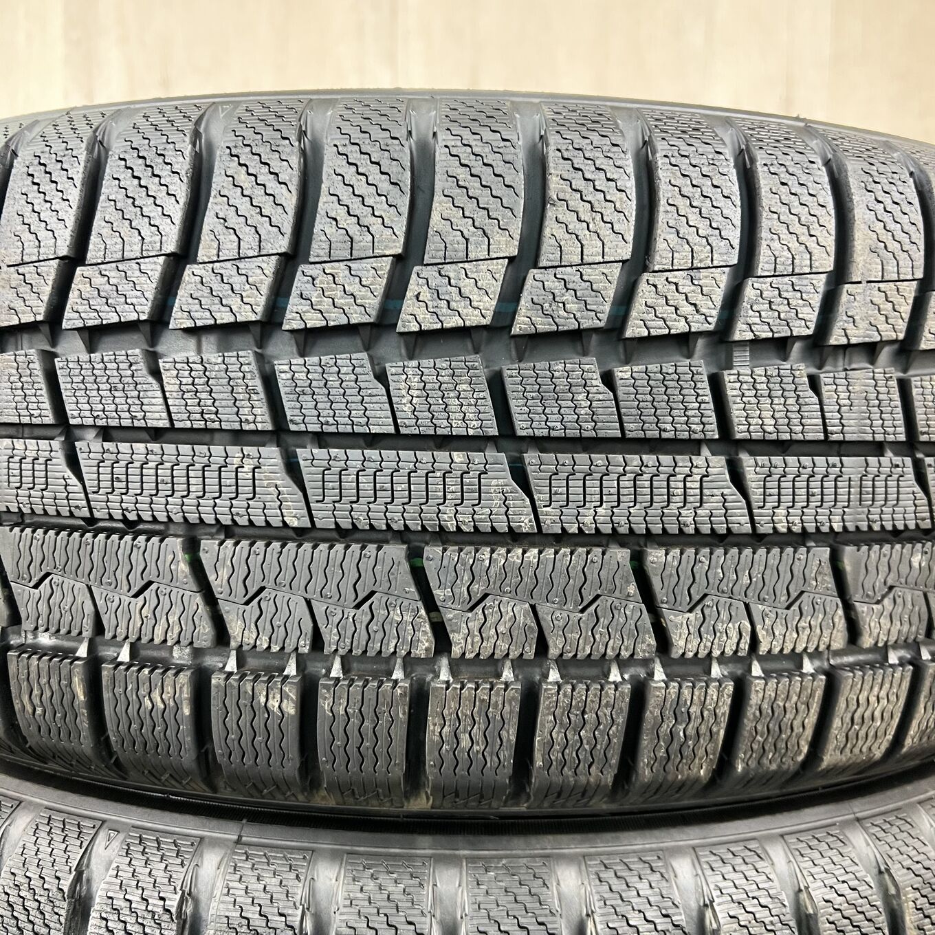 Toyo TRANPATH TX 215/50 R18, фото 2