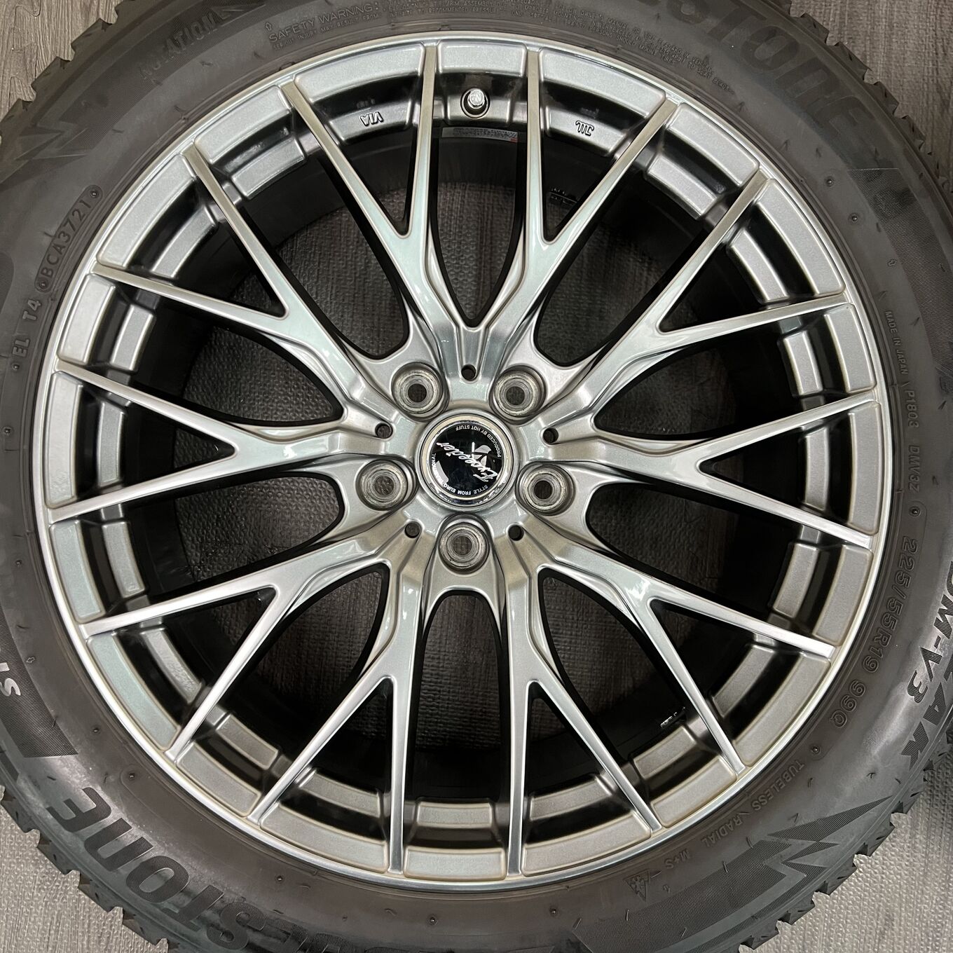 Bridgestone EXCEEDER E05 225/55 R19, фото 2