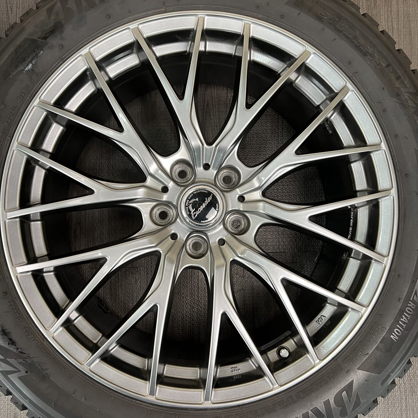 Bridgestone EXCEEDER E05 225/55 R19, фото 3