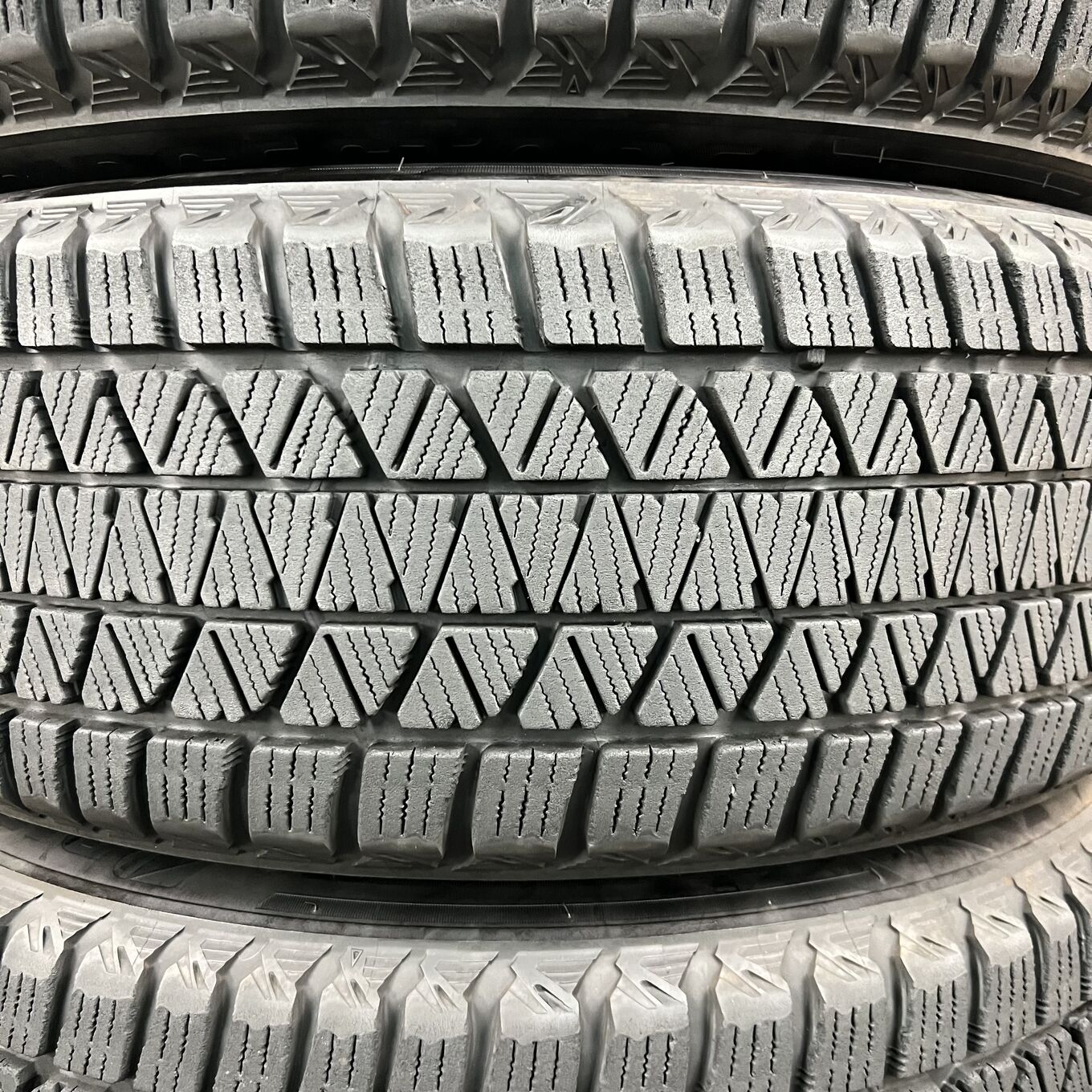 Bridgestone BLIZZAK DM-V3 225/55 R19, фото 3