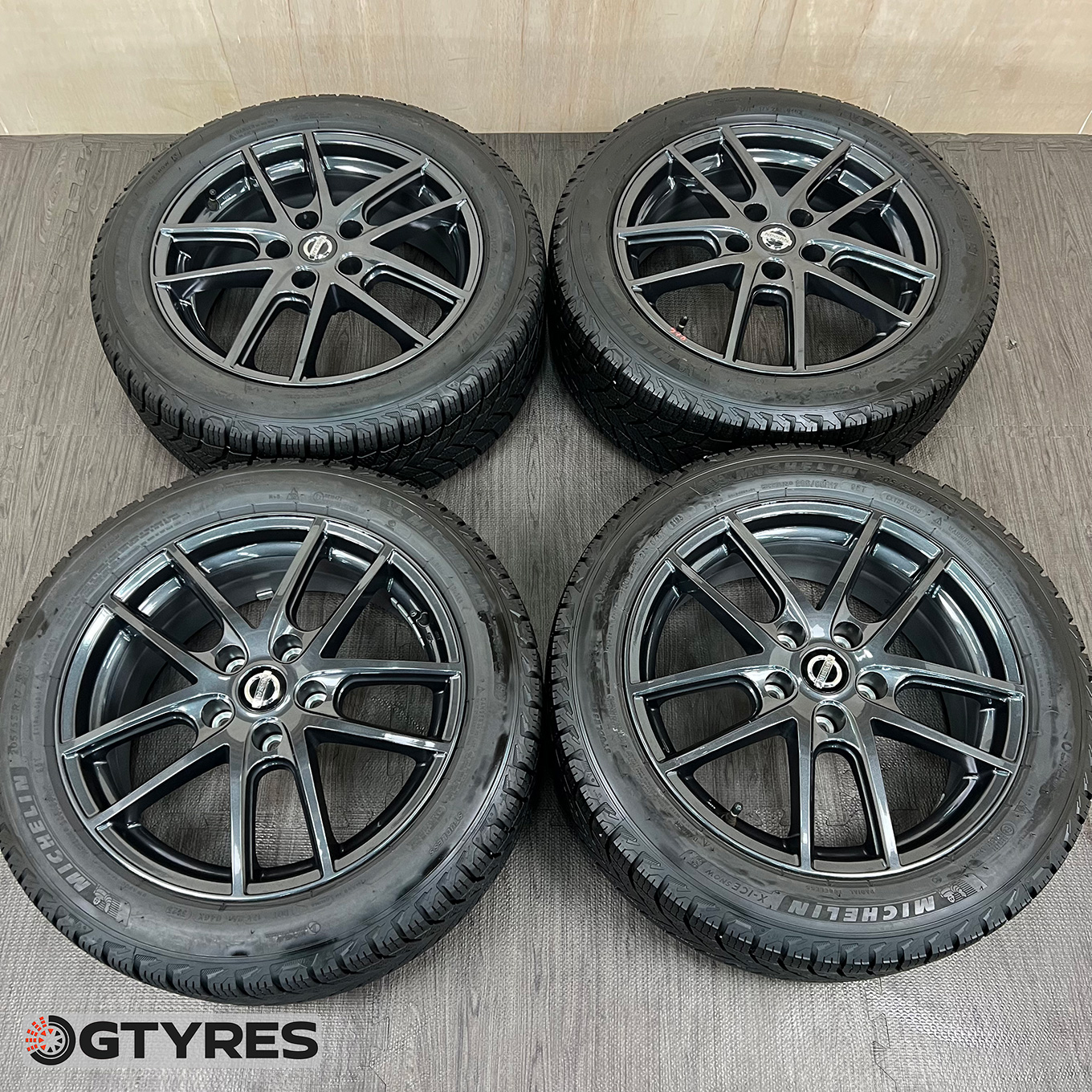 205/55 R17 Michelin X-ICE SNOW — 72 252 ¥/комплект