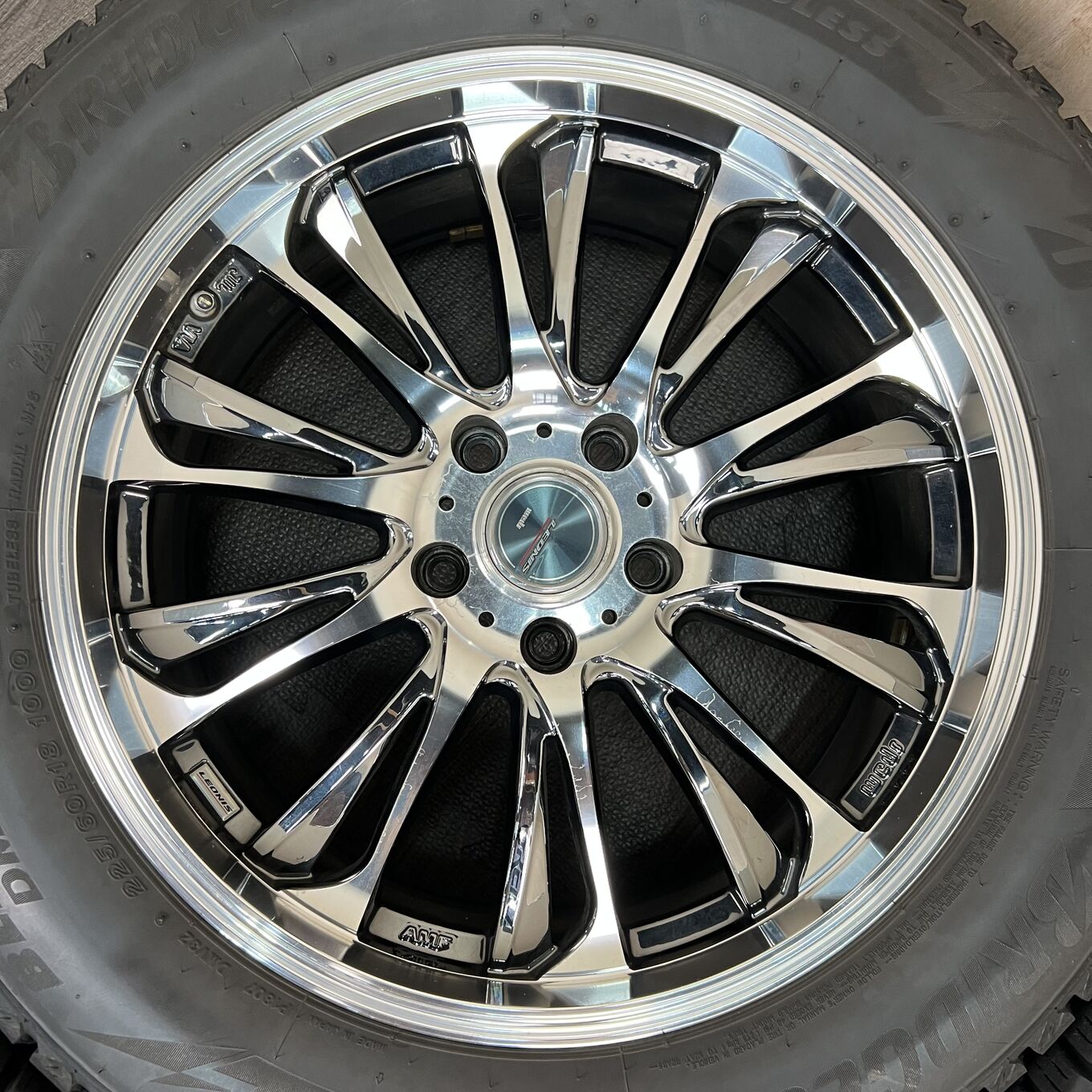 Bridgestone LEONIS GREILA 225/60 R18, фото 4