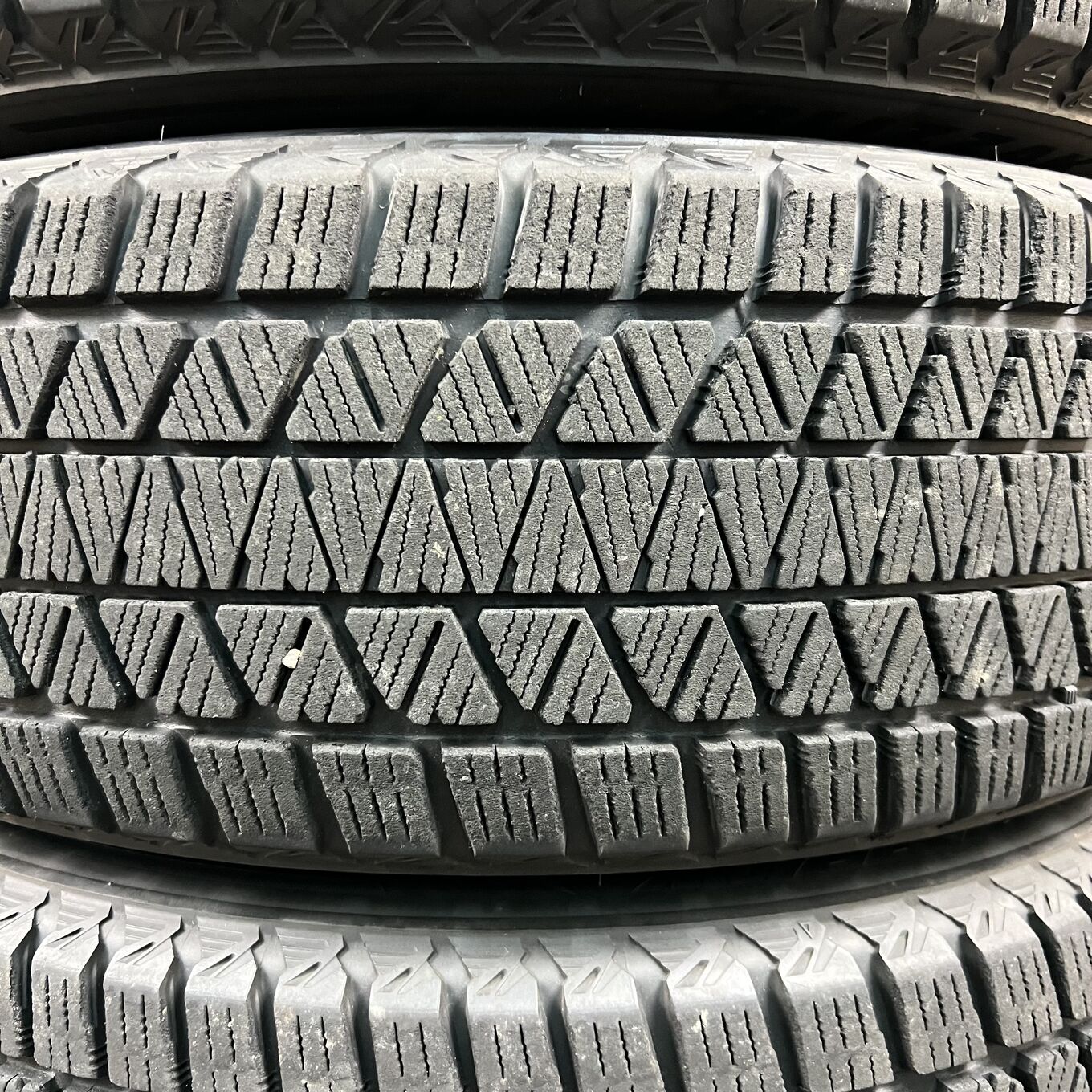 Bridgestone BLIZZAK DM-V3 225/60 R18, фото 3