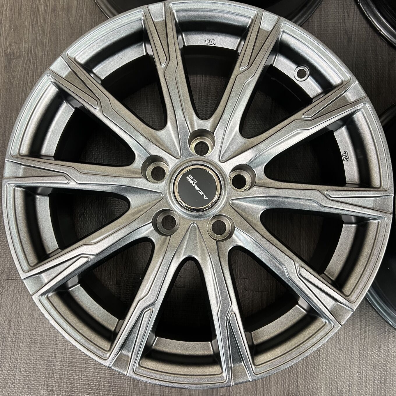 BLIZZAK VRX2 R17 7J ET38 5x114.3, фото 2