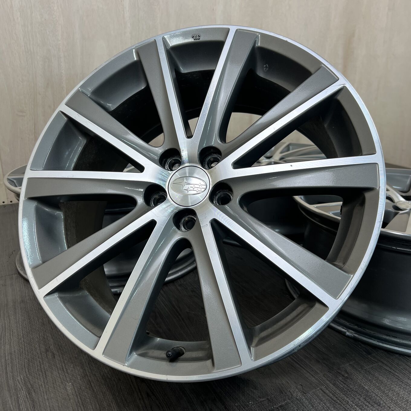 R18 7.5J ET55 5x100 LEGACY — 36 600 ¥/комплект