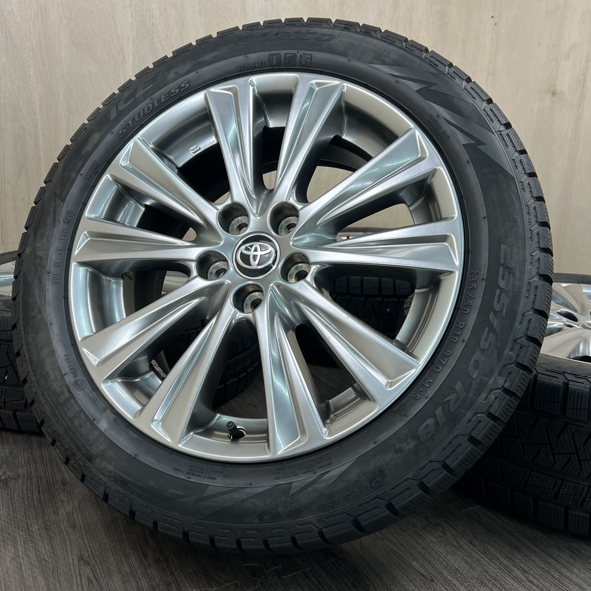R18 7.5J ET45 5x114.3 Toyo ALPHARD/VELFIRE — 46 800 ¥/комплект