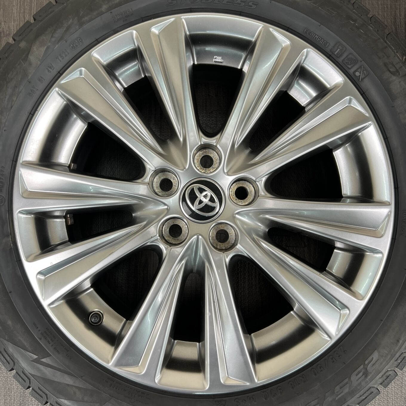 Pirelli ALPHARD/VELFIRE 235/50 R18, фото 2