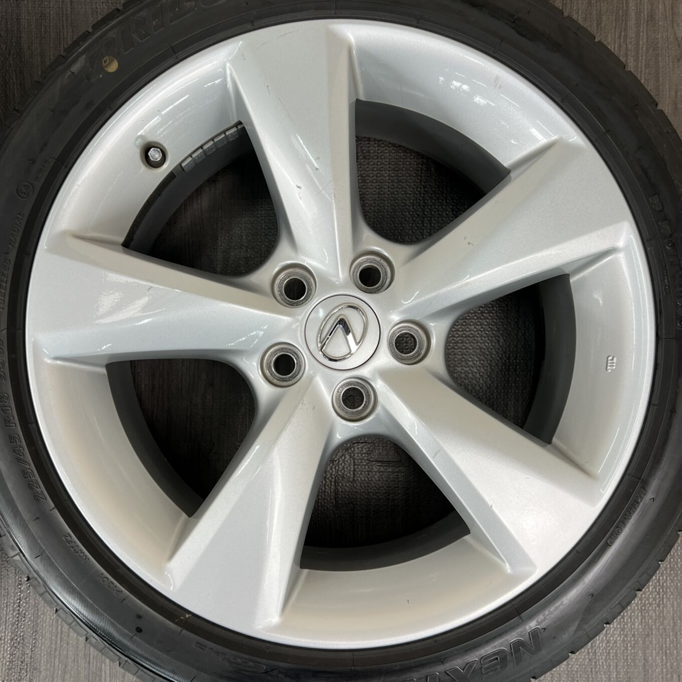 Bridgestone RX 225/45 R18, фото 2