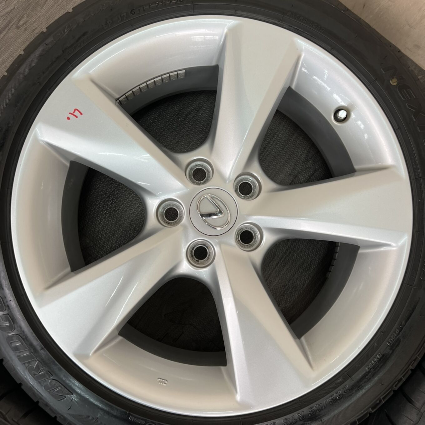 Bridgestone RX 225/45 R18, фото 3