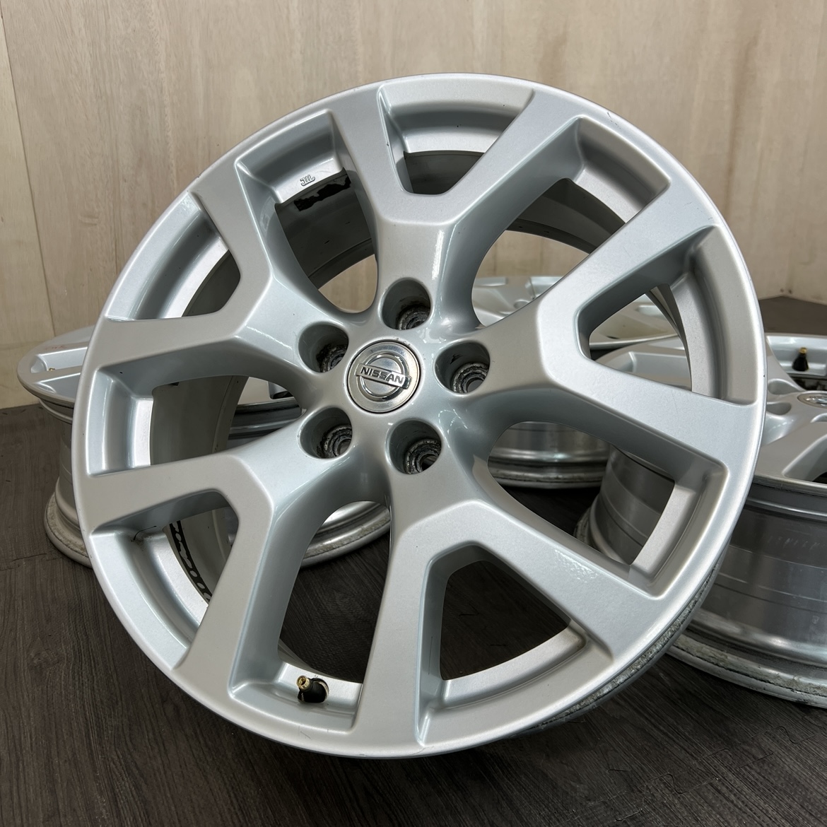 R18 7J ET40 5x114.3 X-TRAIL — 34 000 ¥/комплект