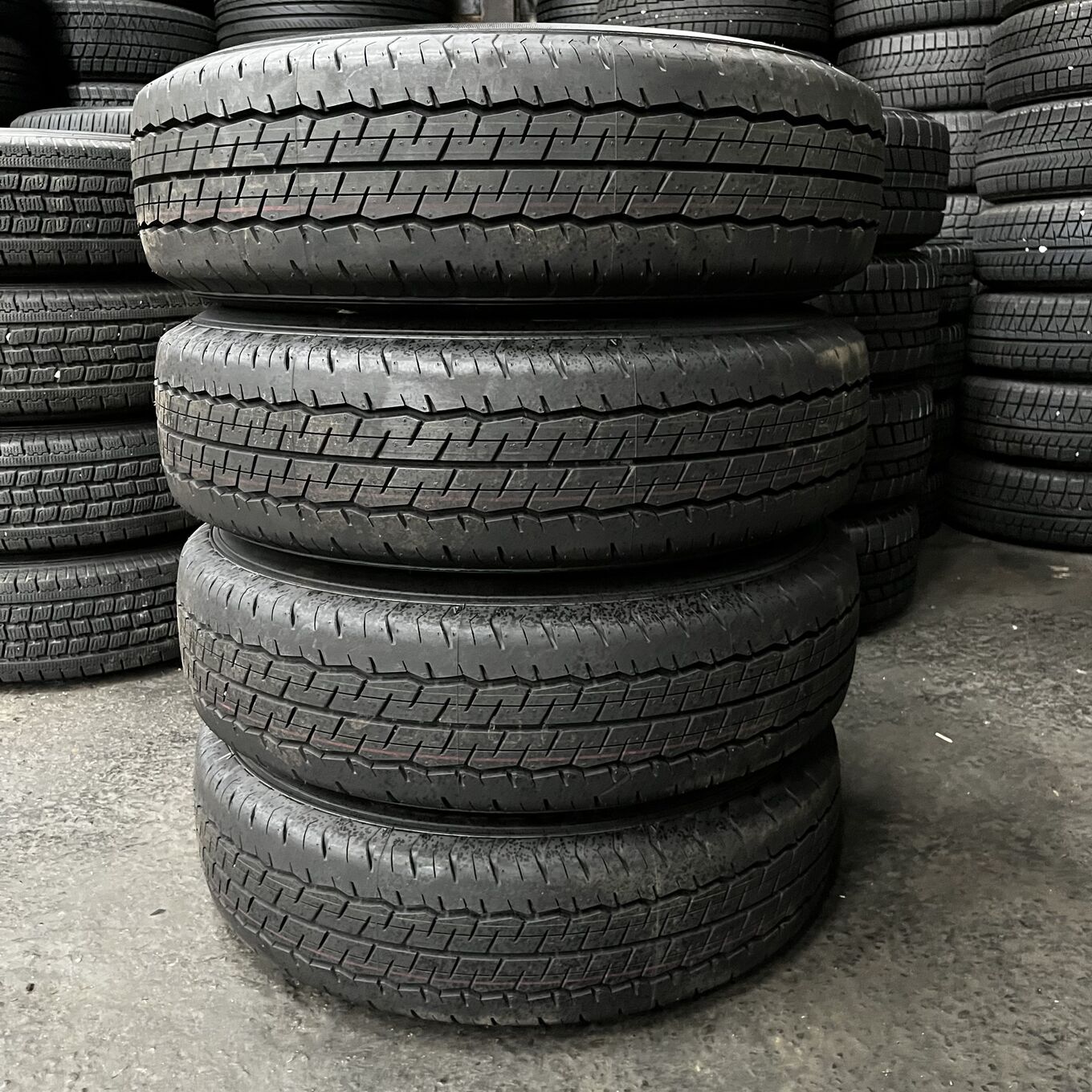 195/80 R15 Dunlop SP 175N LT — 33 700 ¥/комплект