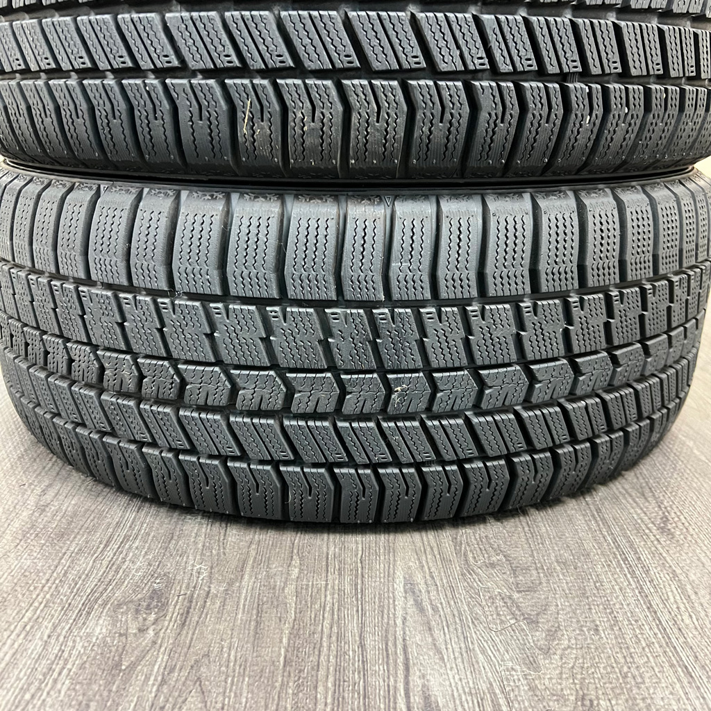 Goodyear ICE NAVI 8 225/40 R18, фото 2