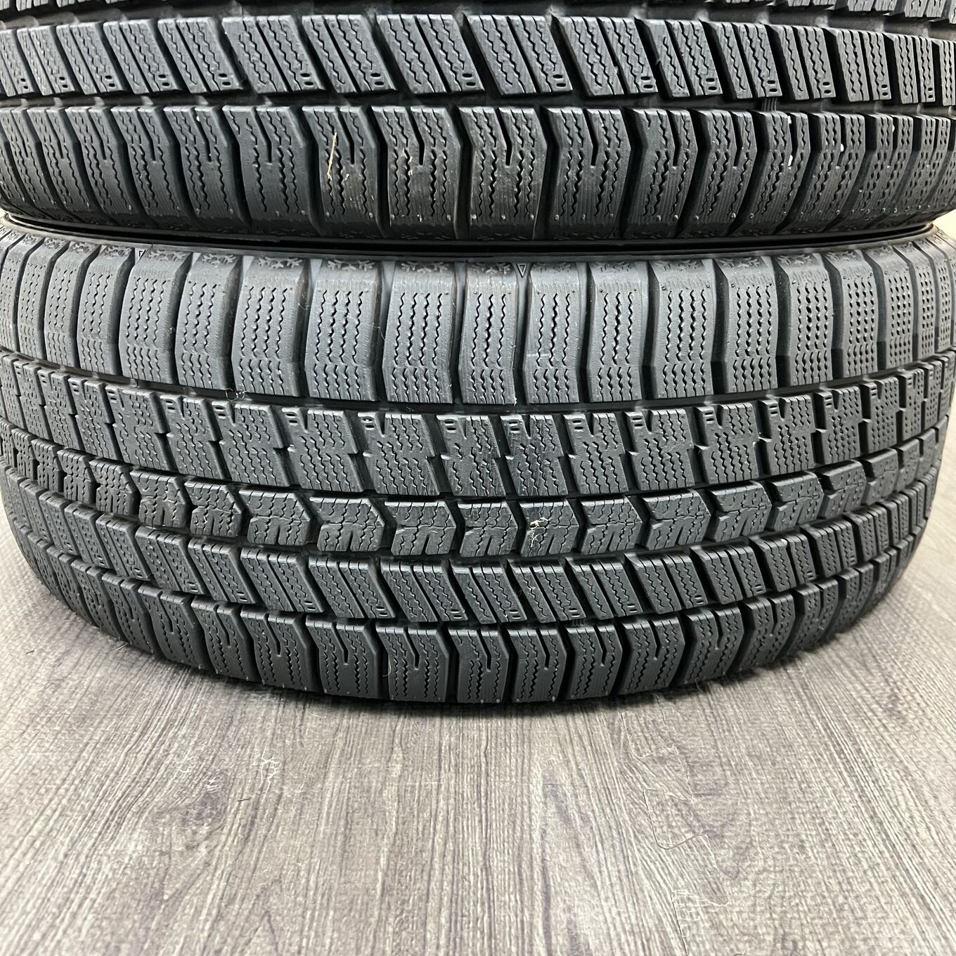 Goodyear ICE NAVI 8 225/40 R18, фото 5